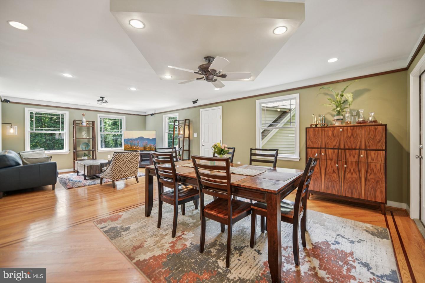 4725 SPRUCE AVE, FAIRFAX, Virginia 22030, 4 Bedrooms Bedrooms, ,4 BathroomsBathrooms,Residential,For sale,4725 SPRUCE AVE,VAFX2250046 MLS # VAFX2250046