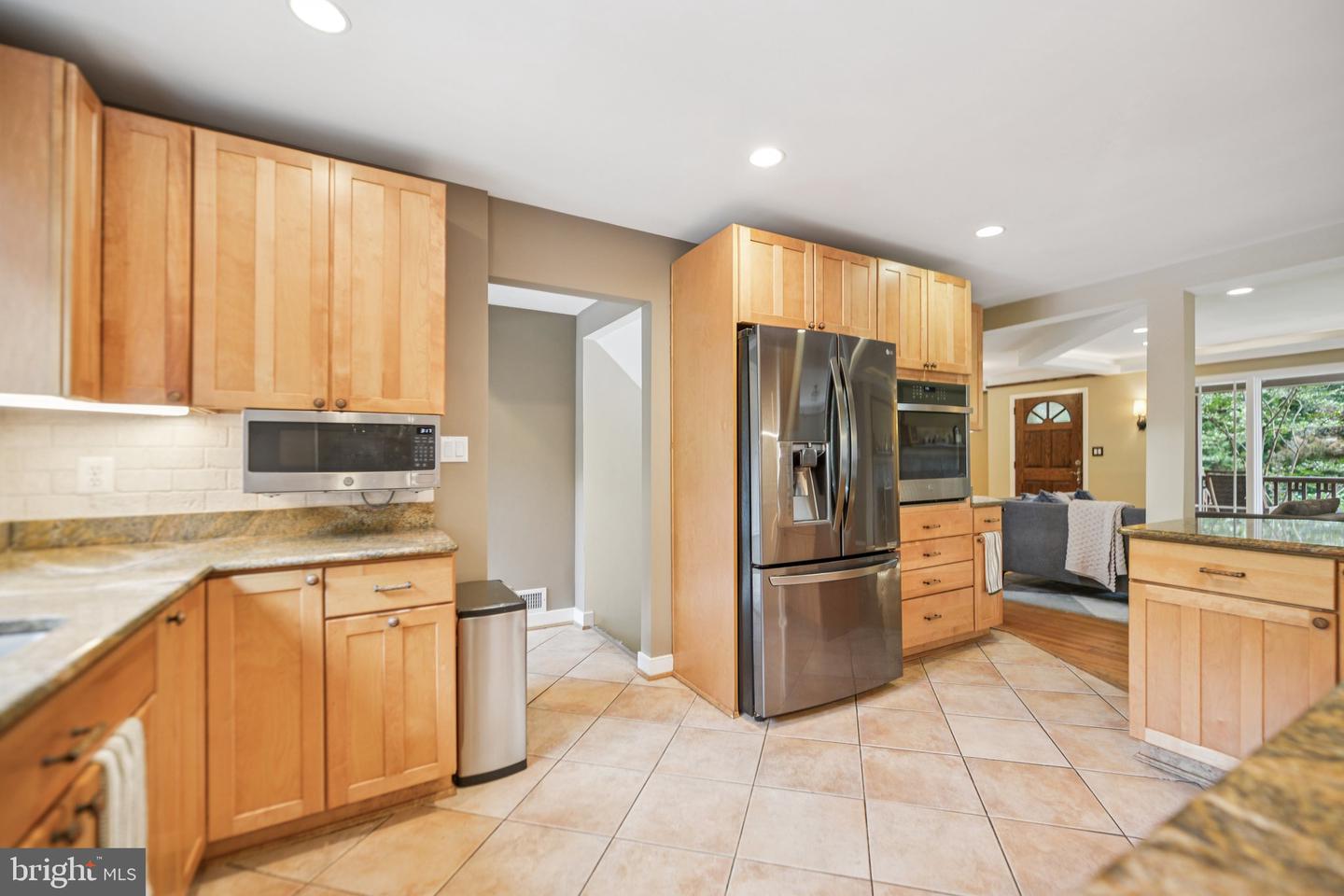 4725 SPRUCE AVE, FAIRFAX, Virginia 22030, 4 Bedrooms Bedrooms, ,4 BathroomsBathrooms,Residential,For sale,4725 SPRUCE AVE,VAFX2250046 MLS # VAFX2250046