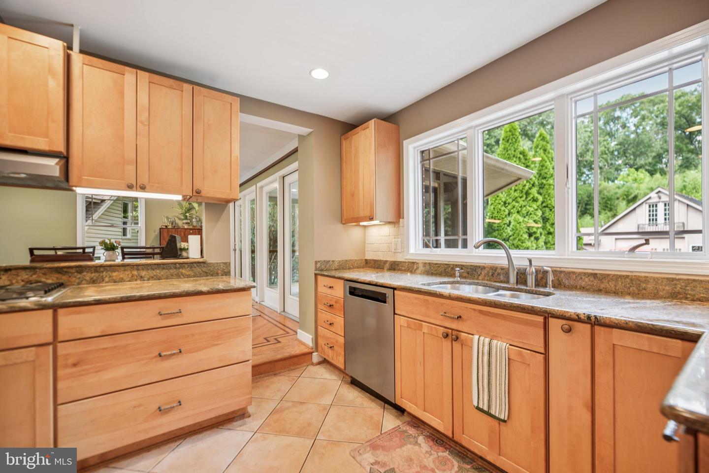 4725 SPRUCE AVE, FAIRFAX, Virginia 22030, 4 Bedrooms Bedrooms, ,4 BathroomsBathrooms,Residential,For sale,4725 SPRUCE AVE,VAFX2250046 MLS # VAFX2250046