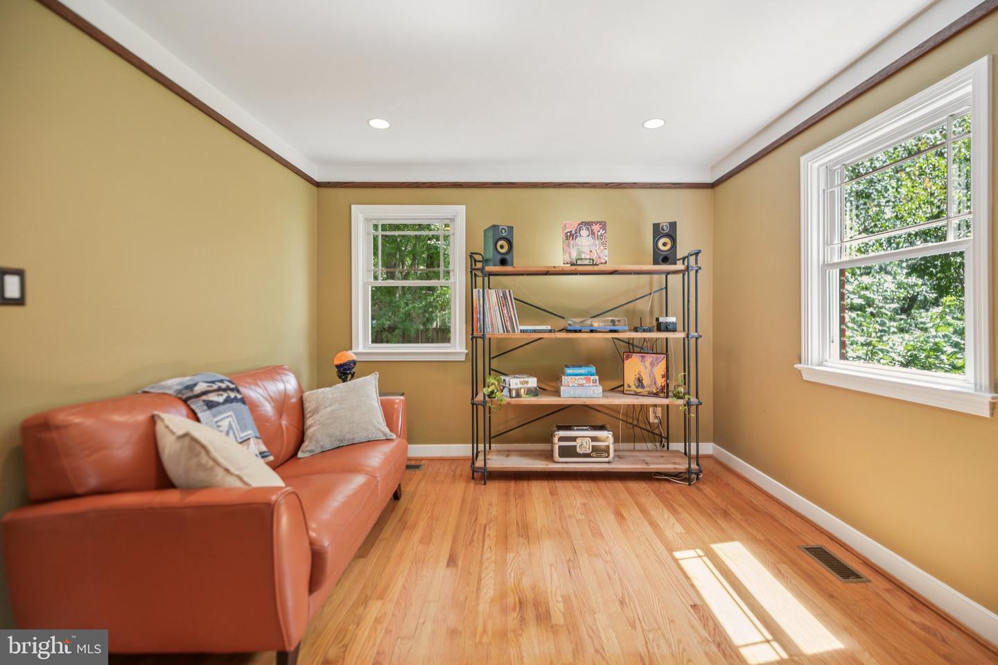 4725 SPRUCE AVE, FAIRFAX, Virginia 22030, 4 Bedrooms Bedrooms, ,4 BathroomsBathrooms,Residential,For sale,4725 SPRUCE AVE,VAFX2250046 MLS # VAFX2250046