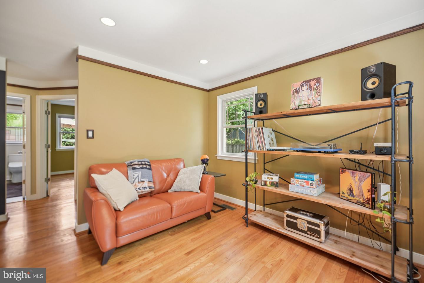 4725 SPRUCE AVE, FAIRFAX, Virginia 22030, 4 Bedrooms Bedrooms, ,4 BathroomsBathrooms,Residential,For sale,4725 SPRUCE AVE,VAFX2250046 MLS # VAFX2250046