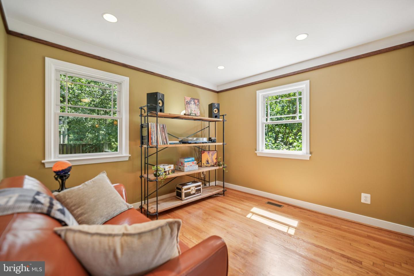 4725 SPRUCE AVE, FAIRFAX, Virginia 22030, 4 Bedrooms Bedrooms, ,4 BathroomsBathrooms,Residential,For sale,4725 SPRUCE AVE,VAFX2250046 MLS # VAFX2250046