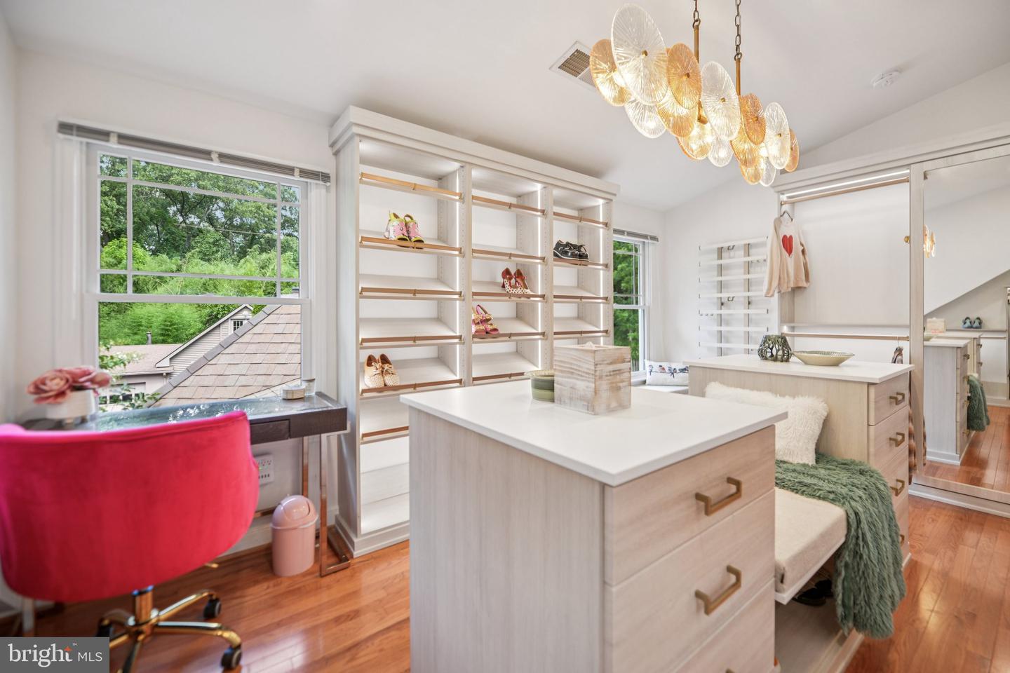 4725 SPRUCE AVE, FAIRFAX, Virginia 22030, 4 Bedrooms Bedrooms, ,4 BathroomsBathrooms,Residential,For sale,4725 SPRUCE AVE,VAFX2250046 MLS # VAFX2250046