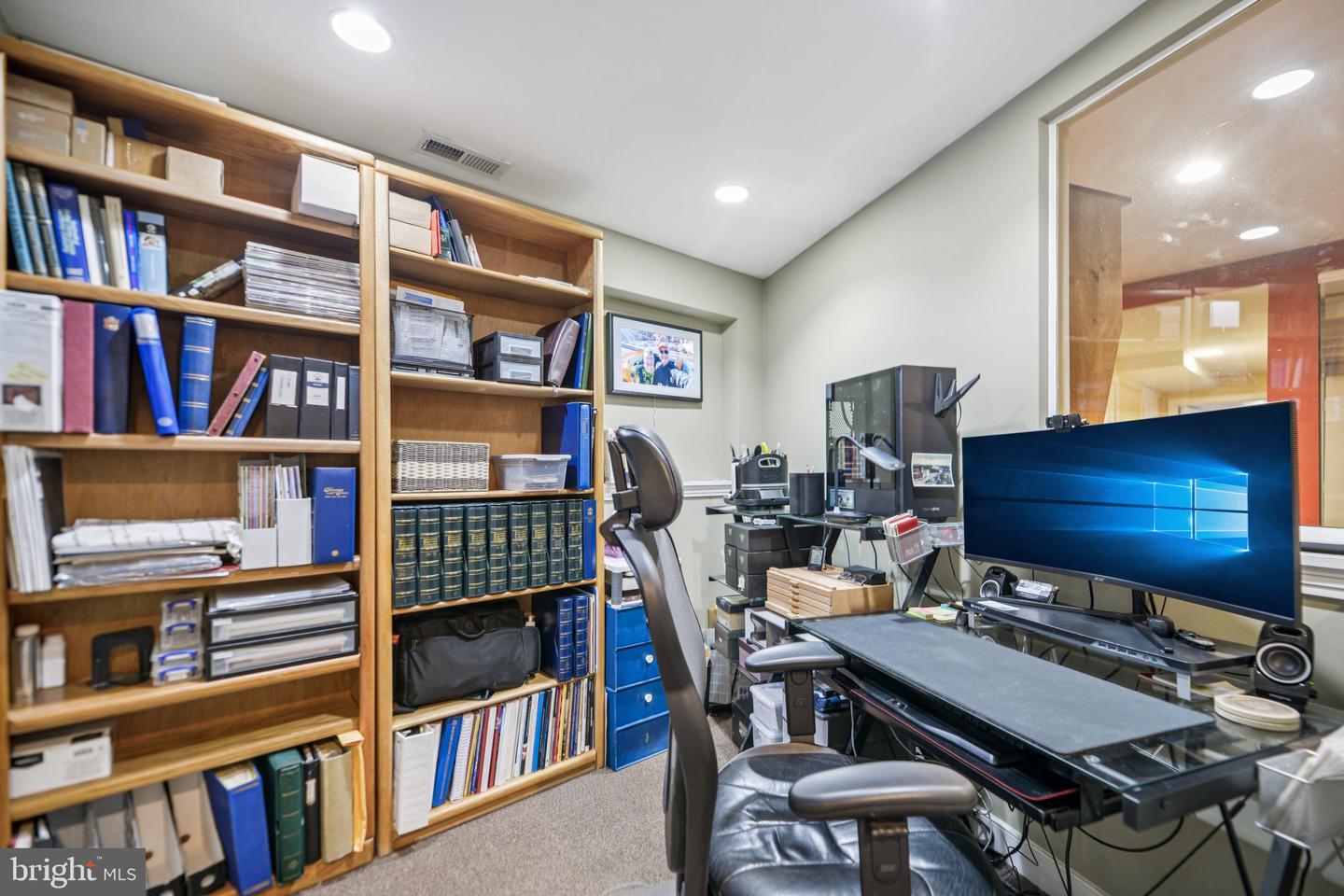 4725 SPRUCE AVE, FAIRFAX, Virginia 22030, 4 Bedrooms Bedrooms, ,4 BathroomsBathrooms,Residential,For sale,4725 SPRUCE AVE,VAFX2250046 MLS # VAFX2250046