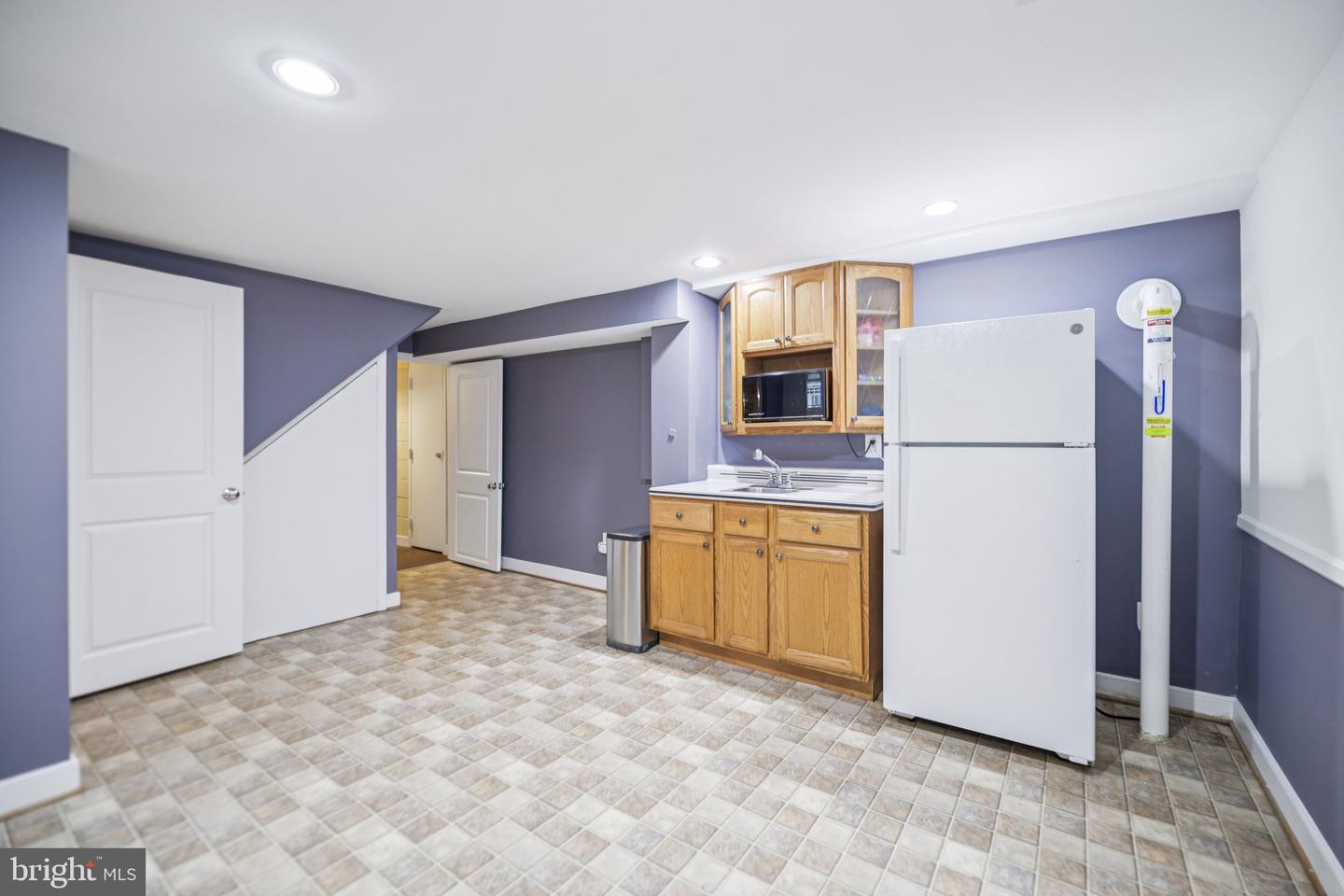 4725 SPRUCE AVE, FAIRFAX, Virginia 22030, 4 Bedrooms Bedrooms, ,4 BathroomsBathrooms,Residential,For sale,4725 SPRUCE AVE,VAFX2250046 MLS # VAFX2250046