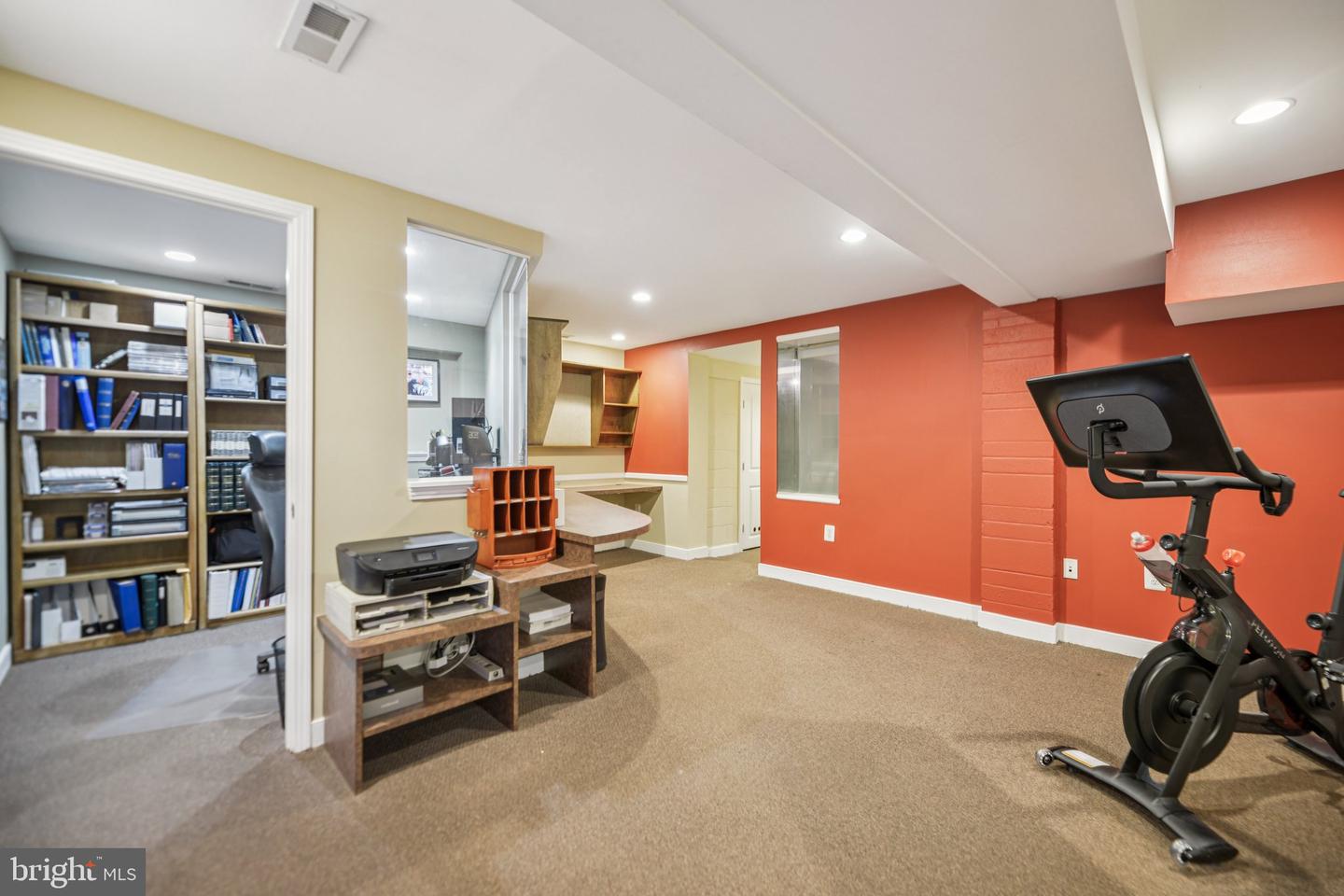 4725 SPRUCE AVE, FAIRFAX, Virginia 22030, 4 Bedrooms Bedrooms, ,4 BathroomsBathrooms,Residential,For sale,4725 SPRUCE AVE,VAFX2250046 MLS # VAFX2250046