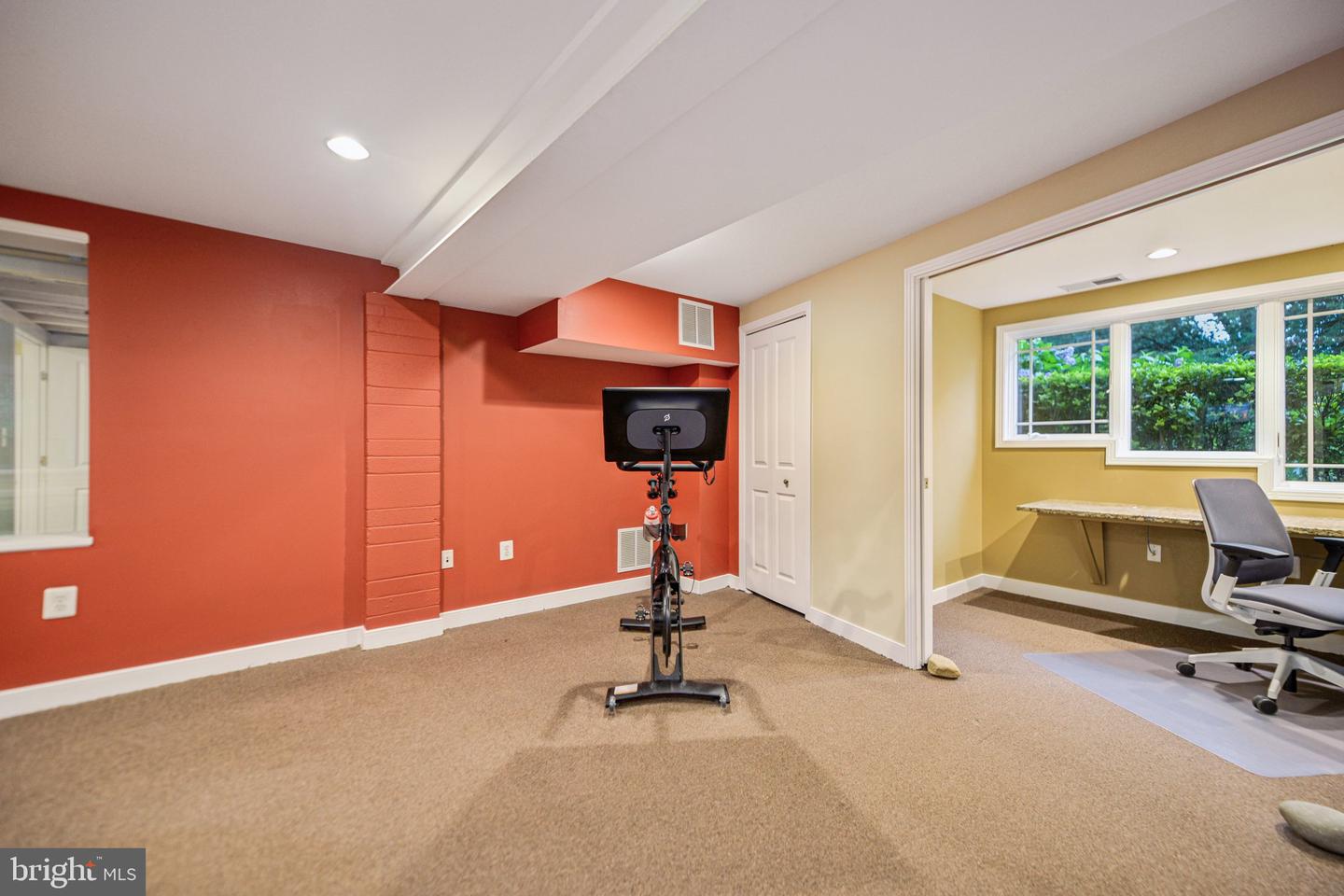 4725 SPRUCE AVE, FAIRFAX, Virginia 22030, 4 Bedrooms Bedrooms, ,4 BathroomsBathrooms,Residential,For sale,4725 SPRUCE AVE,VAFX2250046 MLS # VAFX2250046