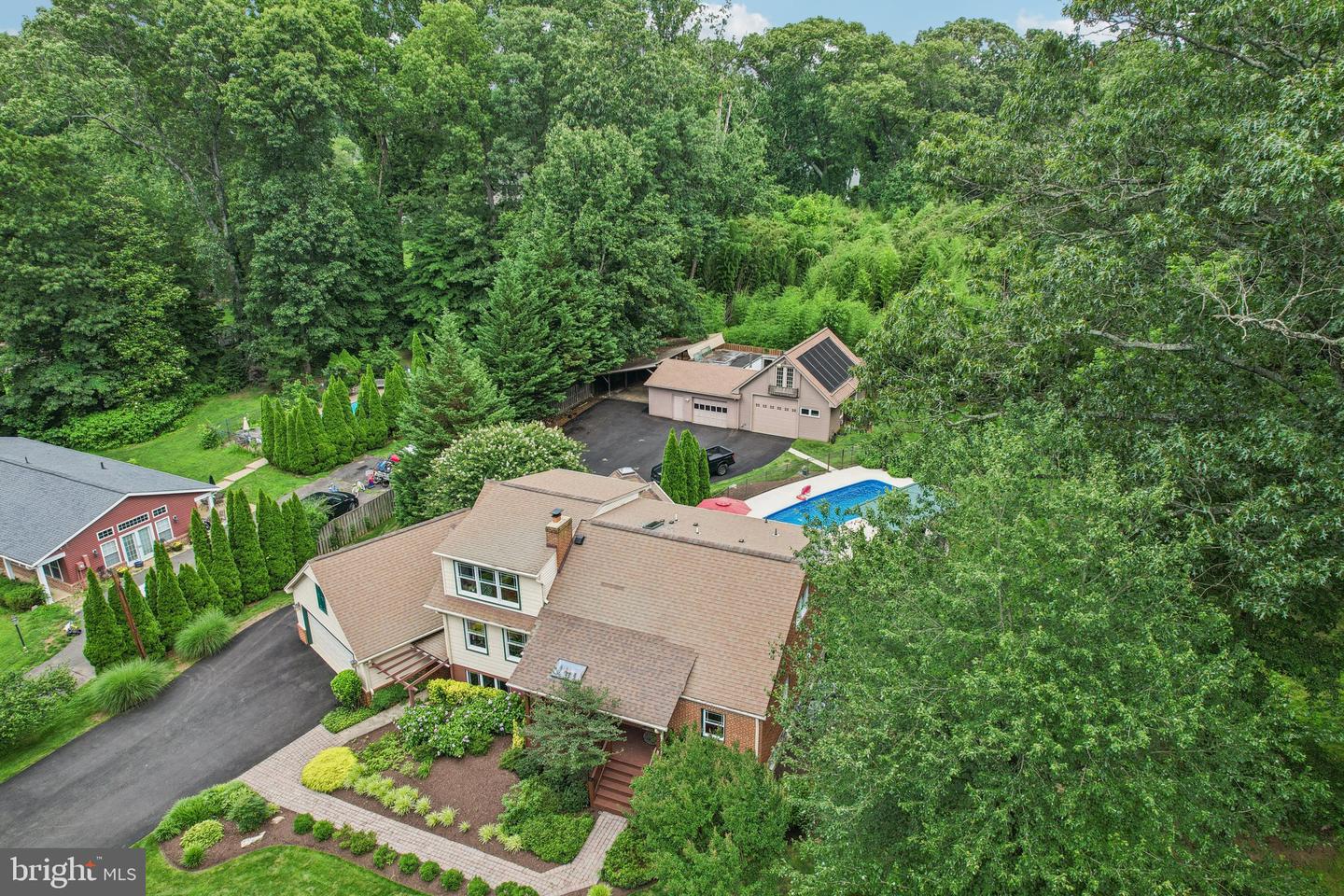 4725 SPRUCE AVE, FAIRFAX, Virginia 22030, 4 Bedrooms Bedrooms, ,4 BathroomsBathrooms,Residential,For sale,4725 SPRUCE AVE,VAFX2250046 MLS # VAFX2250046