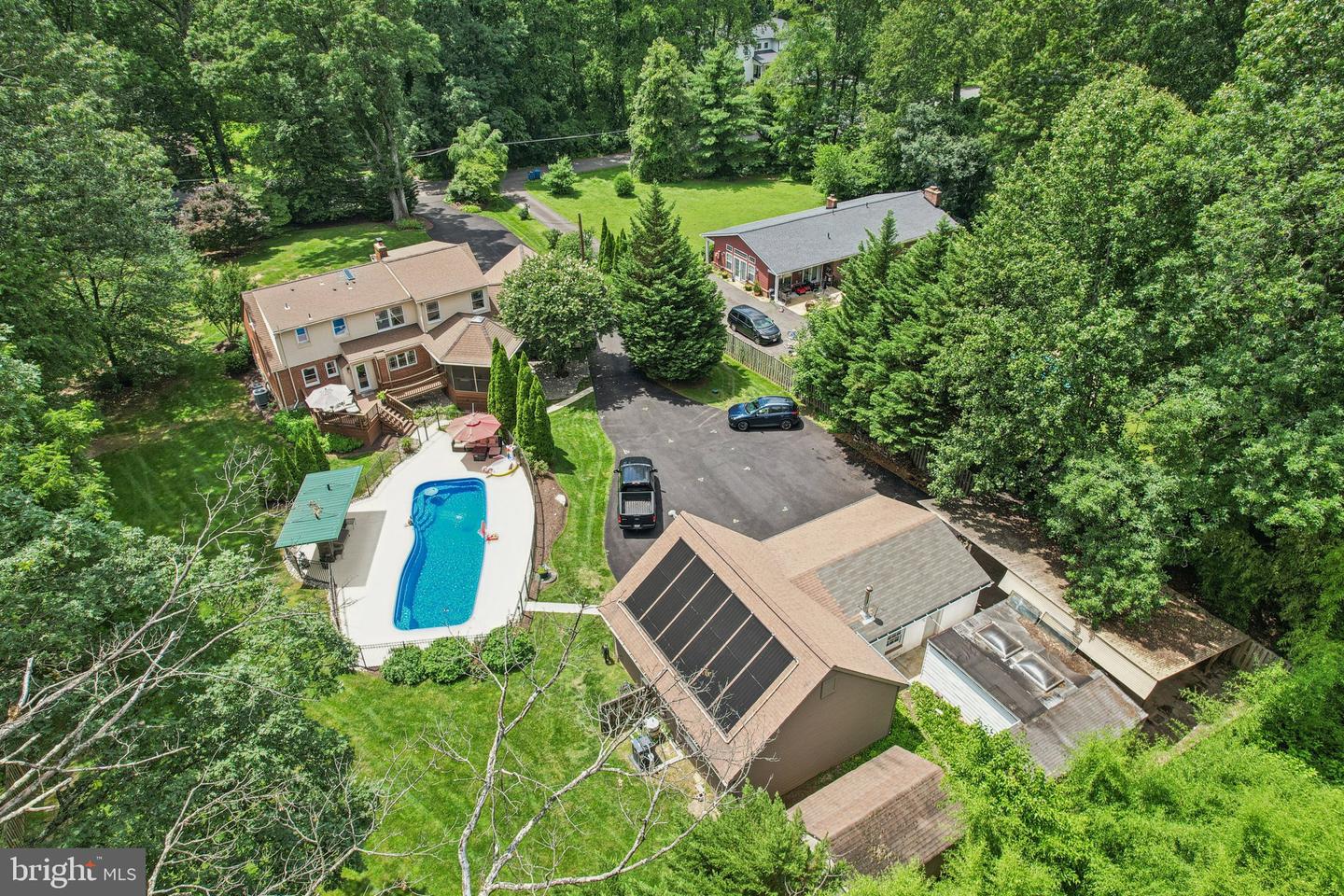 4725 SPRUCE AVE, FAIRFAX, Virginia 22030, 4 Bedrooms Bedrooms, ,4 BathroomsBathrooms,Residential,For sale,4725 SPRUCE AVE,VAFX2250046 MLS # VAFX2250046