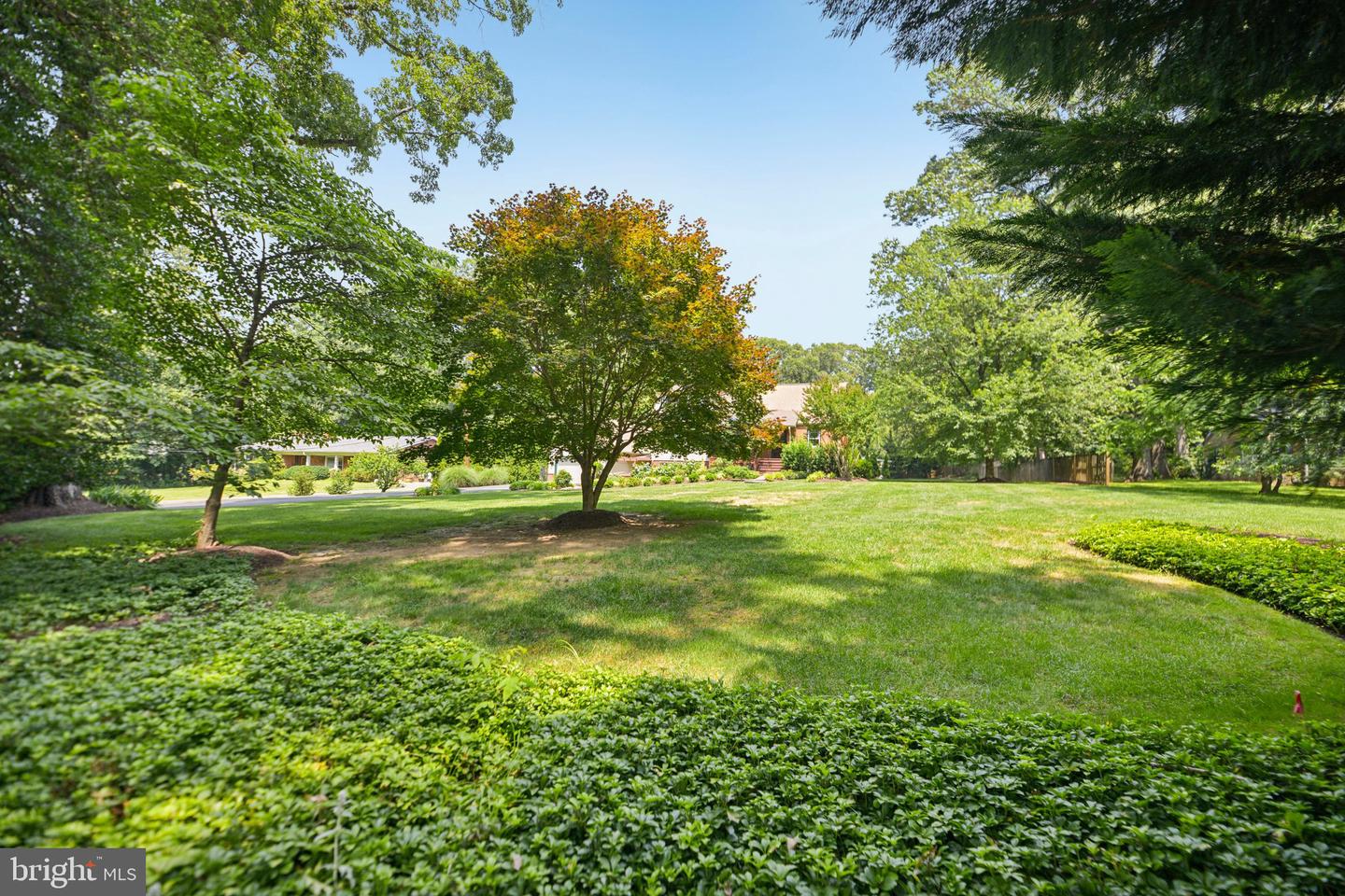 4725 SPRUCE AVE, FAIRFAX, Virginia 22030, 4 Bedrooms Bedrooms, ,4 BathroomsBathrooms,Residential,For sale,4725 SPRUCE AVE,VAFX2250046 MLS # VAFX2250046