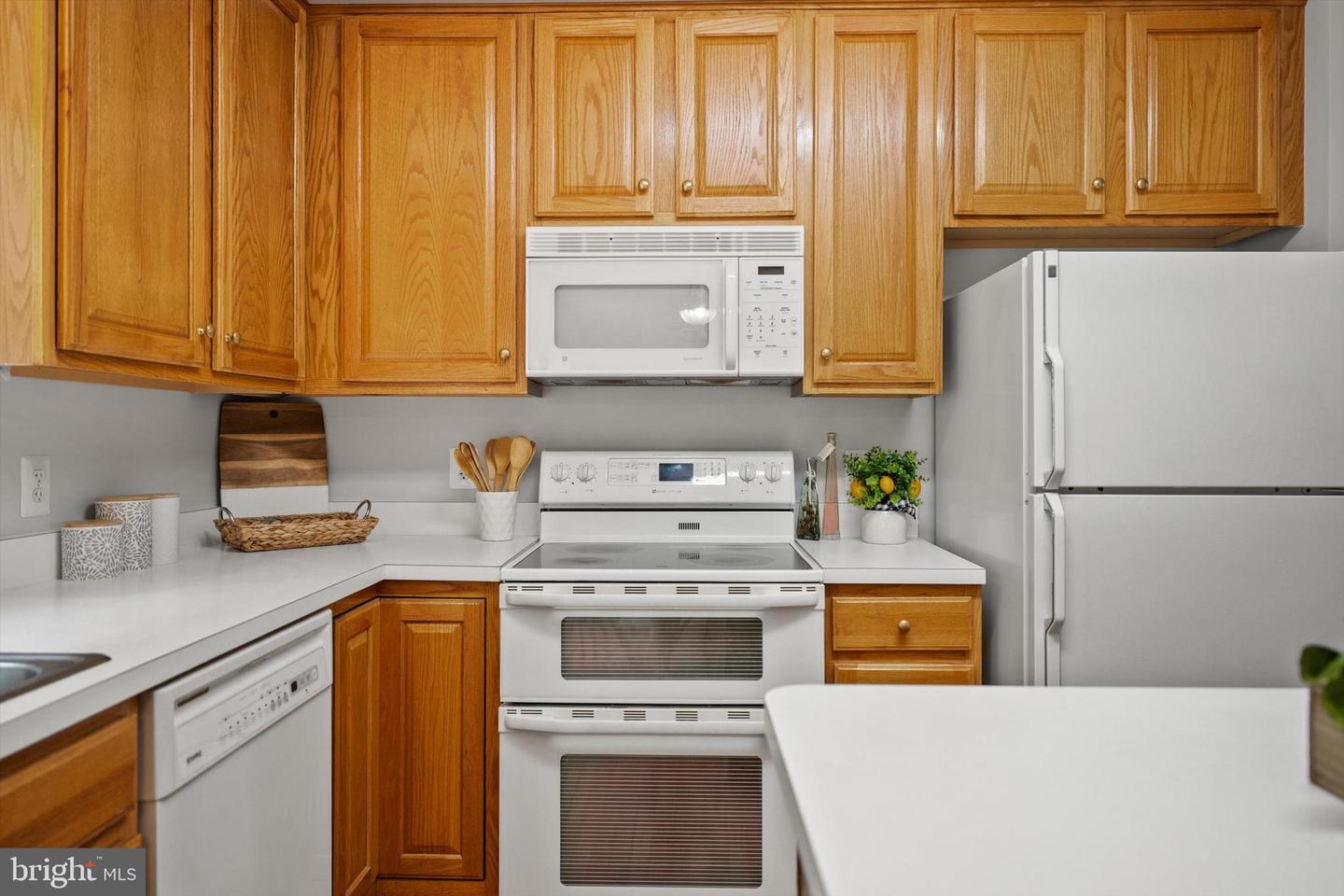 14908 SLIPPERY ELM CT, WOODBRIDGE, Virginia 22193, 3 Bedrooms Bedrooms, ,3 BathroomsBathrooms,Residential,For sale,14908 SLIPPERY ELM CT,VAPW2097884 MLS # VAPW2097884
