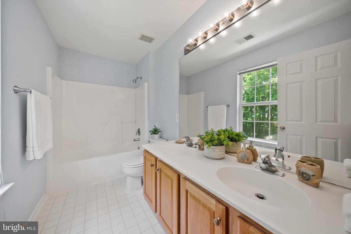 14908 SLIPPERY ELM CT, WOODBRIDGE, Virginia 22193, 3 Bedrooms Bedrooms, ,3 BathroomsBathrooms,Residential,For sale,14908 SLIPPERY ELM CT,VAPW2097884 MLS # VAPW2097884