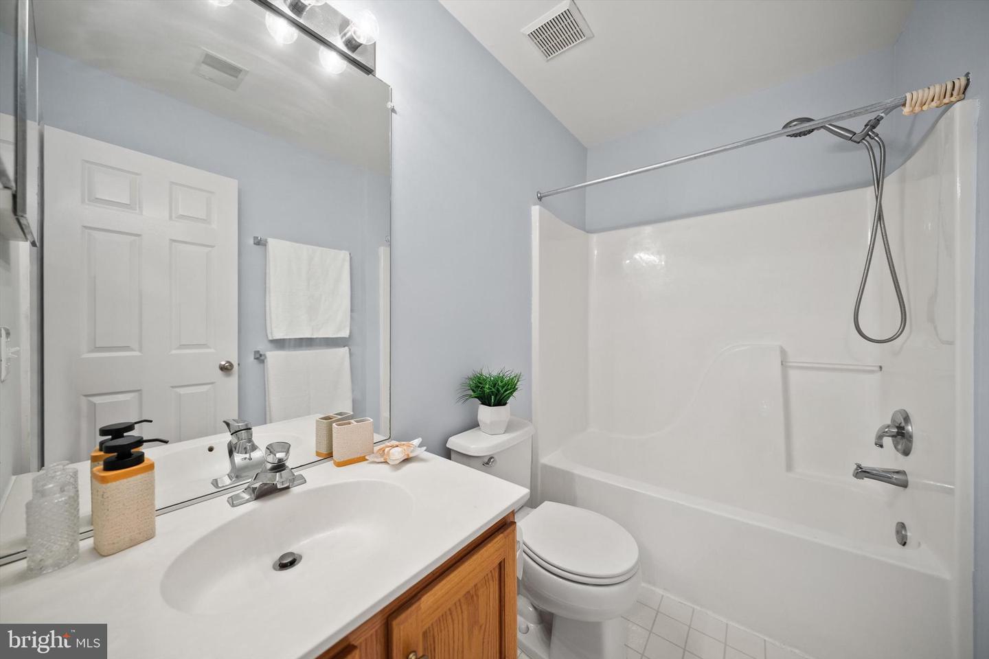 14908 SLIPPERY ELM CT, WOODBRIDGE, Virginia 22193, 3 Bedrooms Bedrooms, ,3 BathroomsBathrooms,Residential,For sale,14908 SLIPPERY ELM CT,VAPW2097884 MLS # VAPW2097884