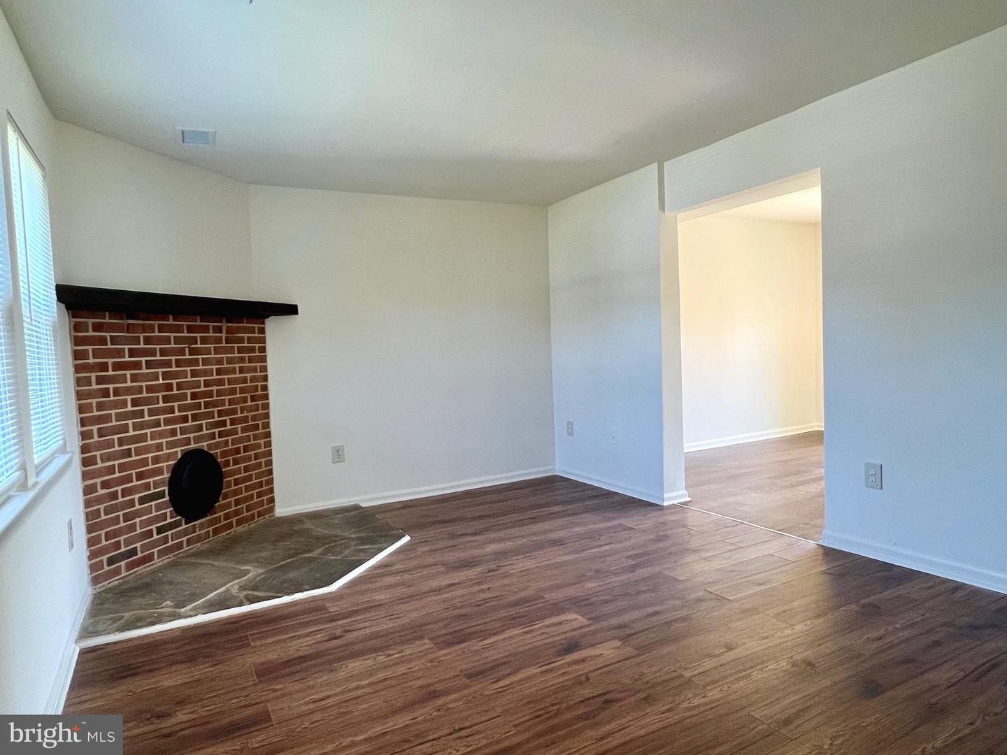 8305 SUNNYSIDE CT, MANASSAS PARK, Virginia 20111, 3 Bedrooms Bedrooms, 9 Rooms Rooms,2 BathroomsBathrooms,Residential,For sale,8305 SUNNYSIDE CT,VAMP2003132 MLS # VAMP2003132