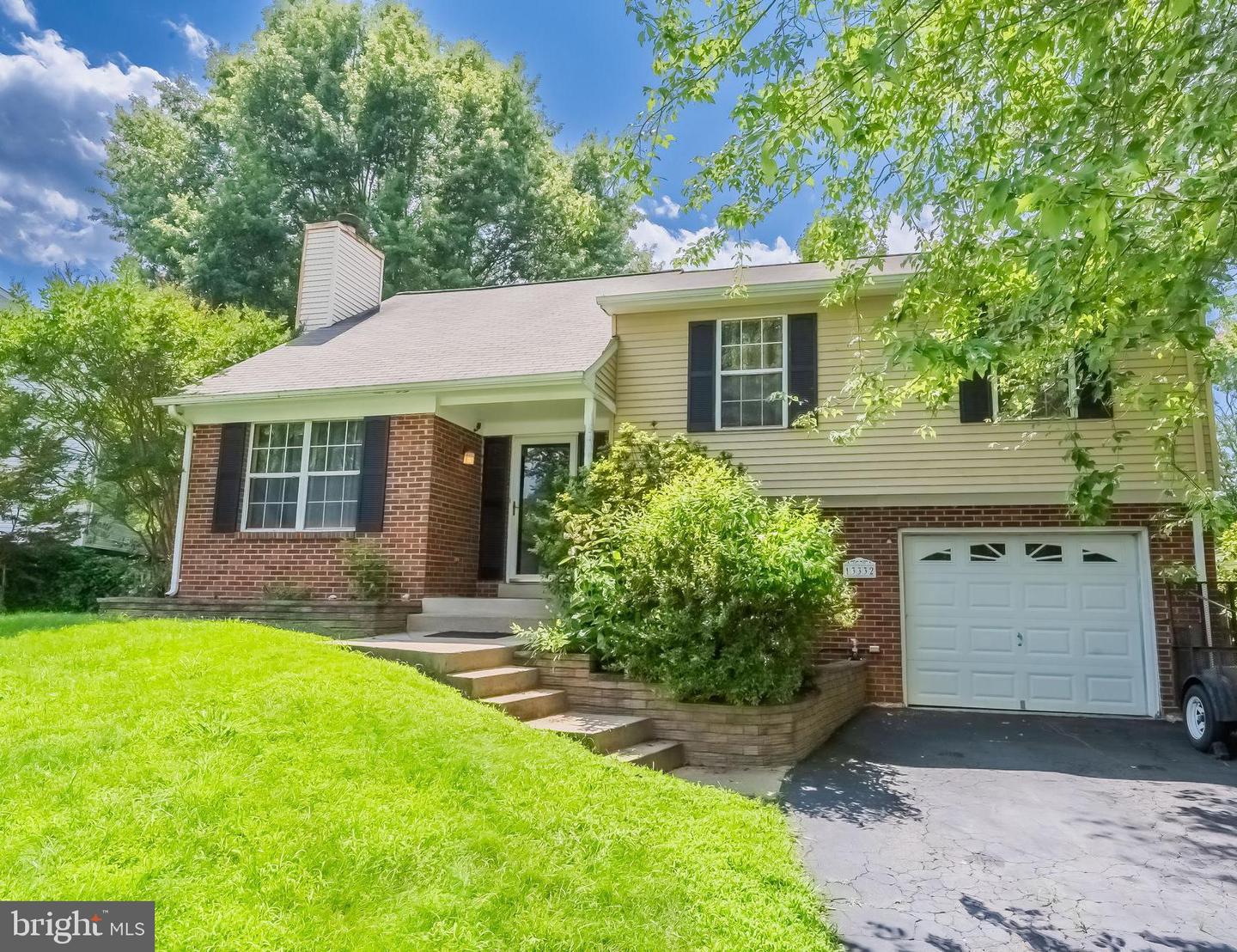 13332 PARAMOUNT LN, WOODBRIDGE, Virginia 22193, 4 Bedrooms Bedrooms, ,3 BathroomsBathrooms,Residential,For sale,13332 PARAMOUNT LN,VAPW2097910 MLS # VAPW2097910