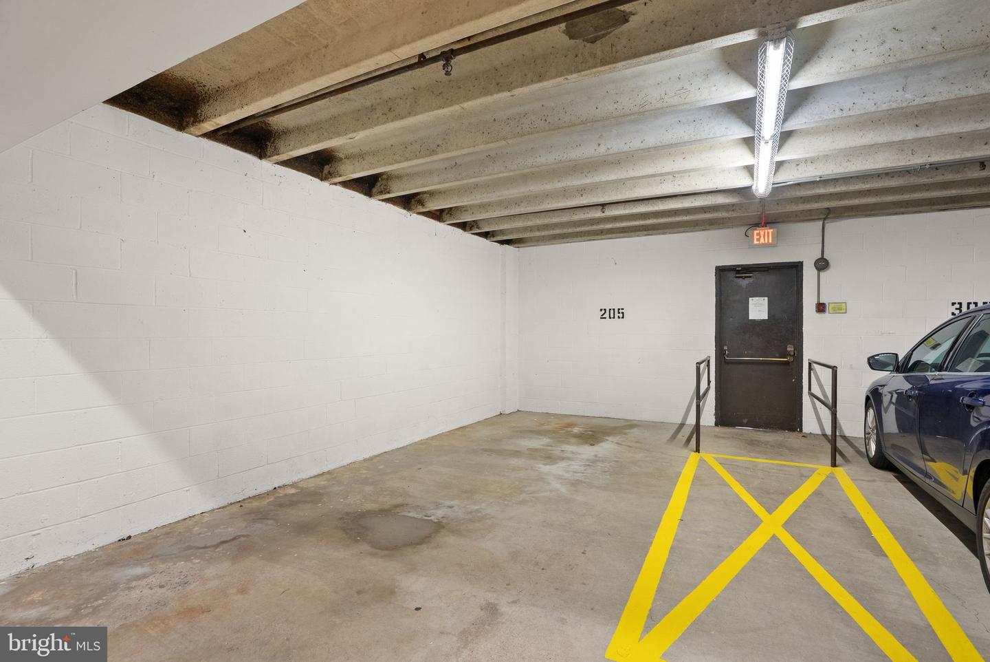 3031 BORGE ST #205, OAKTON, Virginia 22124, 2 Bedrooms Bedrooms, ,1 BathroomBathrooms,Residential,For sale,3031 BORGE ST #205,VAFX2250208 MLS # VAFX2250208