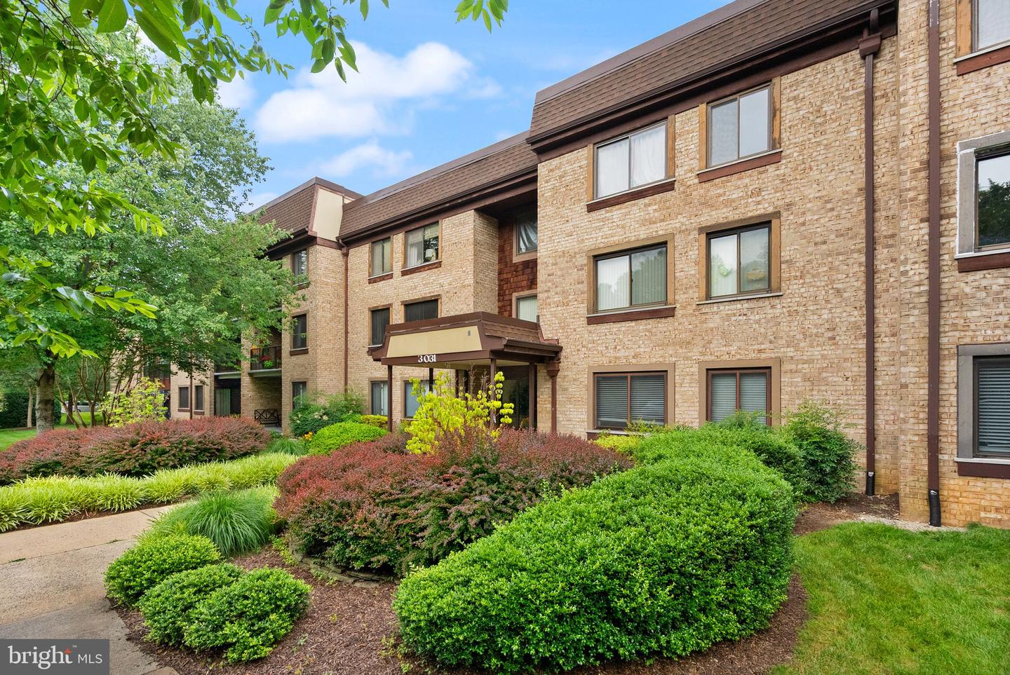 3031 BORGE ST #205, OAKTON, Virginia 22124, 2 Bedrooms Bedrooms, ,1 BathroomBathrooms,Residential,For sale,3031 BORGE ST #205,VAFX2250208 MLS # VAFX2250208