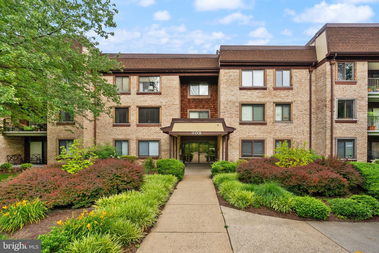 3031 BORGE ST #205, OAKTON, Virginia 22124, 2 Bedrooms Bedrooms, ,1 BathroomBathrooms,Residential,For sale,3031 BORGE ST #205,VAFX2250208 MLS # VAFX2250208