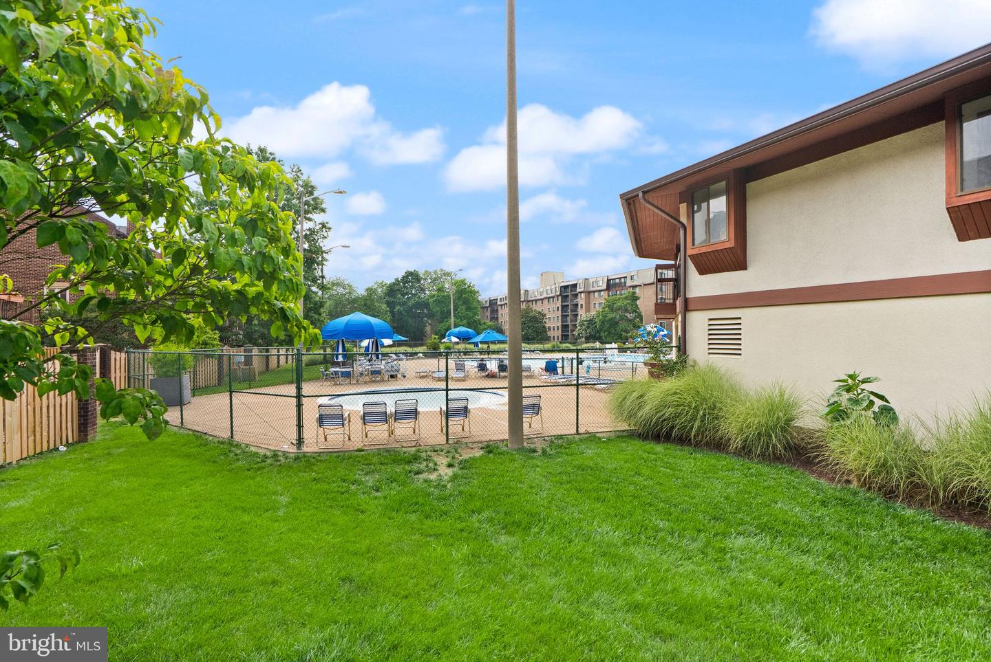 3031 BORGE ST #205, OAKTON, Virginia 22124, 2 Bedrooms Bedrooms, ,1 BathroomBathrooms,Residential,For sale,3031 BORGE ST #205,VAFX2250208 MLS # VAFX2250208