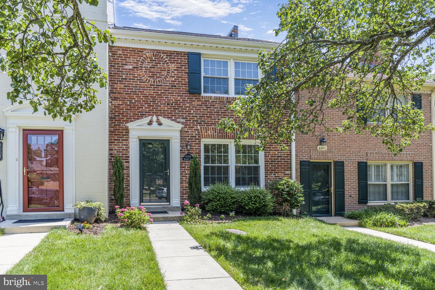 6009 WATERBURY CT, SPRINGFIELD, Virginia 22152, 2 Bedrooms Bedrooms, ,1 BathroomBathrooms,Residential,For sale,6009 WATERBURY CT,VAFX2250330 MLS # VAFX2250330