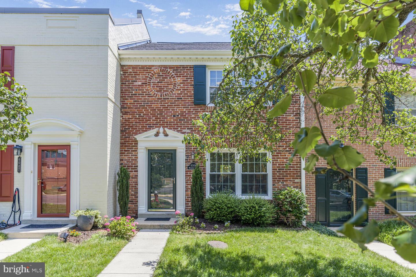 6009 WATERBURY CT, SPRINGFIELD, Virginia 22152, 2 Bedrooms Bedrooms, ,1 BathroomBathrooms,Residential,For sale,6009 WATERBURY CT,VAFX2250330 MLS # VAFX2250330
