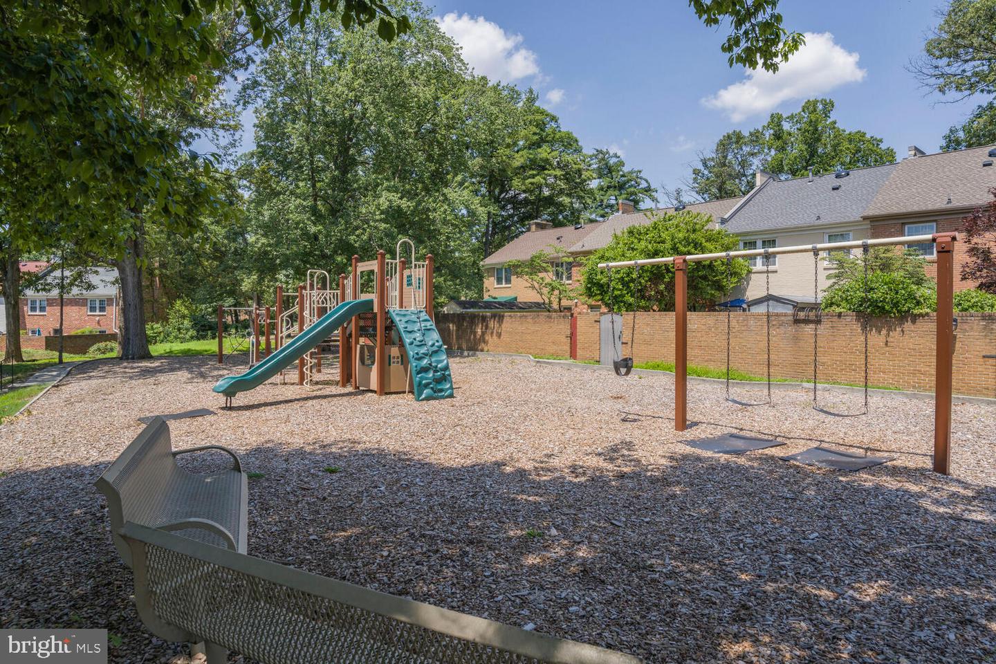 6009 WATERBURY CT, SPRINGFIELD, Virginia 22152, 2 Bedrooms Bedrooms, ,1 BathroomBathrooms,Residential,For sale,6009 WATERBURY CT,VAFX2250330 MLS # VAFX2250330
