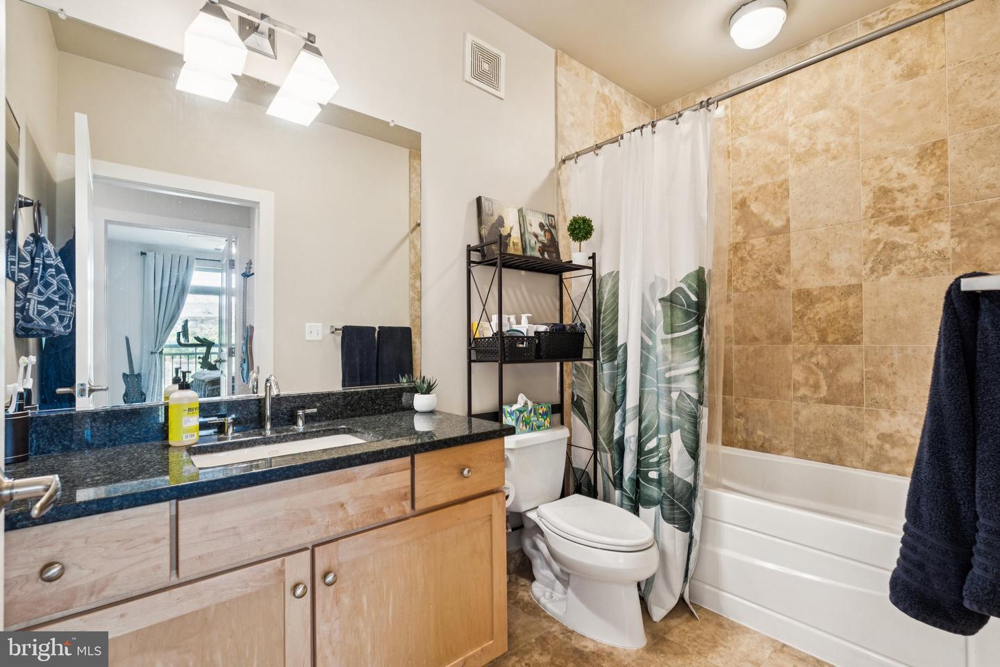 2200 N WESTMORELAND ST #202, ARLINGTON, Virginia 22213, 1 Bedroom Bedrooms, ,1 BathroomBathrooms,Residential,For sale,2200 N WESTMORELAND ST #202,VAAR2059822 MLS # VAAR2059822