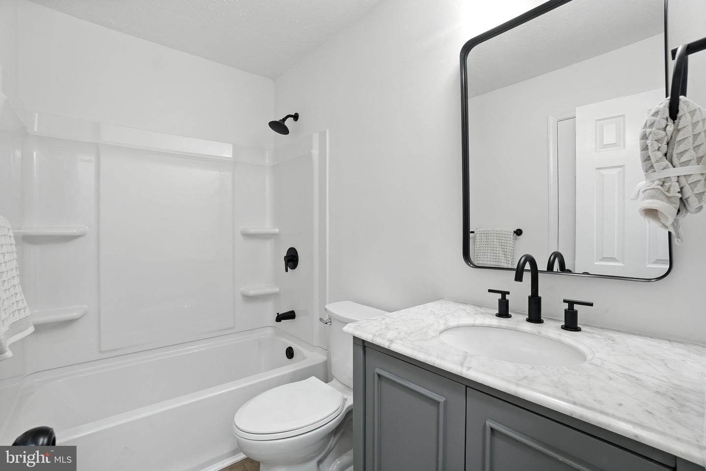 81 BANSHEE LN, LINDEN, Virginia 22642, 4 Bedrooms Bedrooms, ,3 BathroomsBathrooms,Residential,For sale,81 BANSHEE LN,VAWR2011568 MLS # VAWR2011568