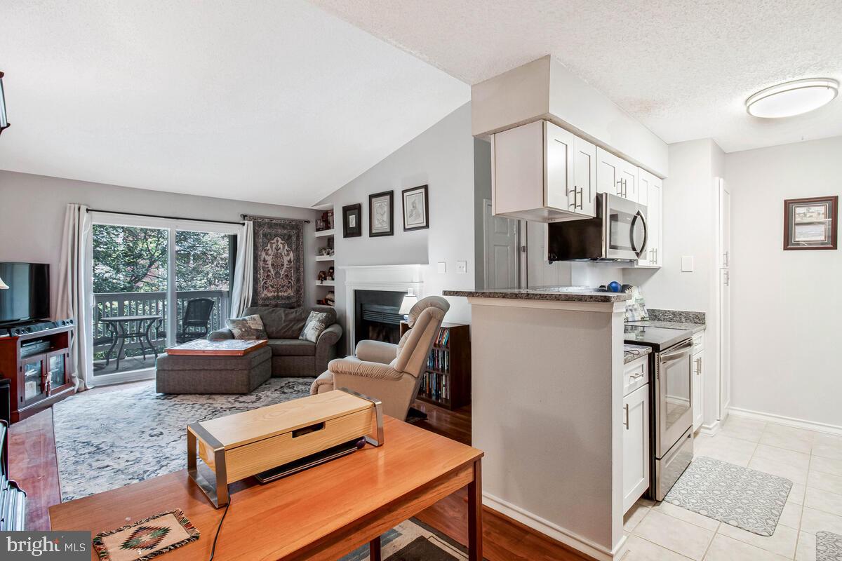 1515 LINCOLN WAY #304B, MCLEAN, Virginia 22102, 1 Bedroom Bedrooms, 5 Rooms Rooms,1 BathroomBathrooms,Residential,For sale,1515 LINCOLN WAY #304B,VAFX2250450 MLS # VAFX2250450