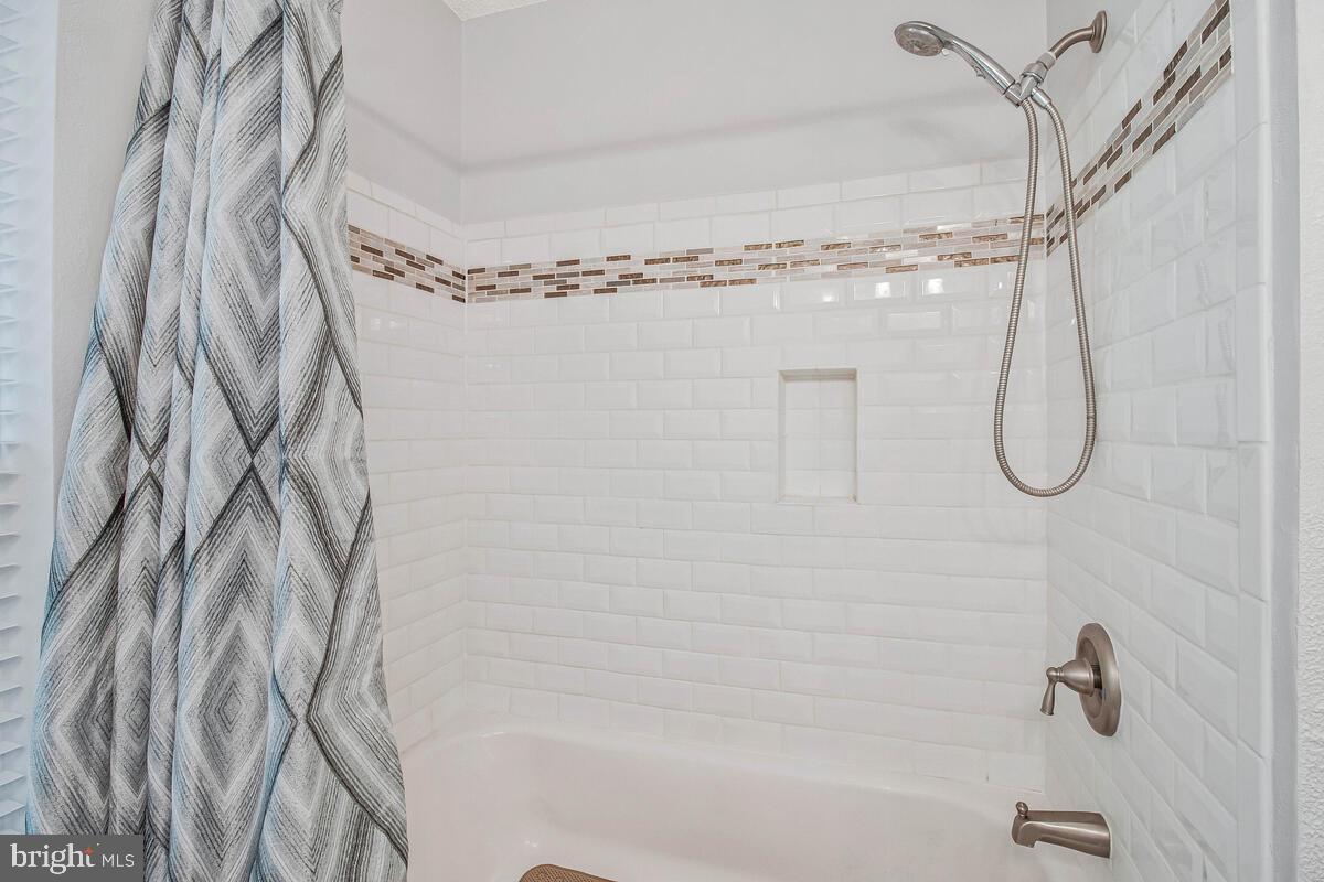 1515 LINCOLN WAY #304B, MCLEAN, Virginia 22102, 1 Bedroom Bedrooms, 5 Rooms Rooms,1 BathroomBathrooms,Residential,For sale,1515 LINCOLN WAY #304B,VAFX2250450 MLS # VAFX2250450