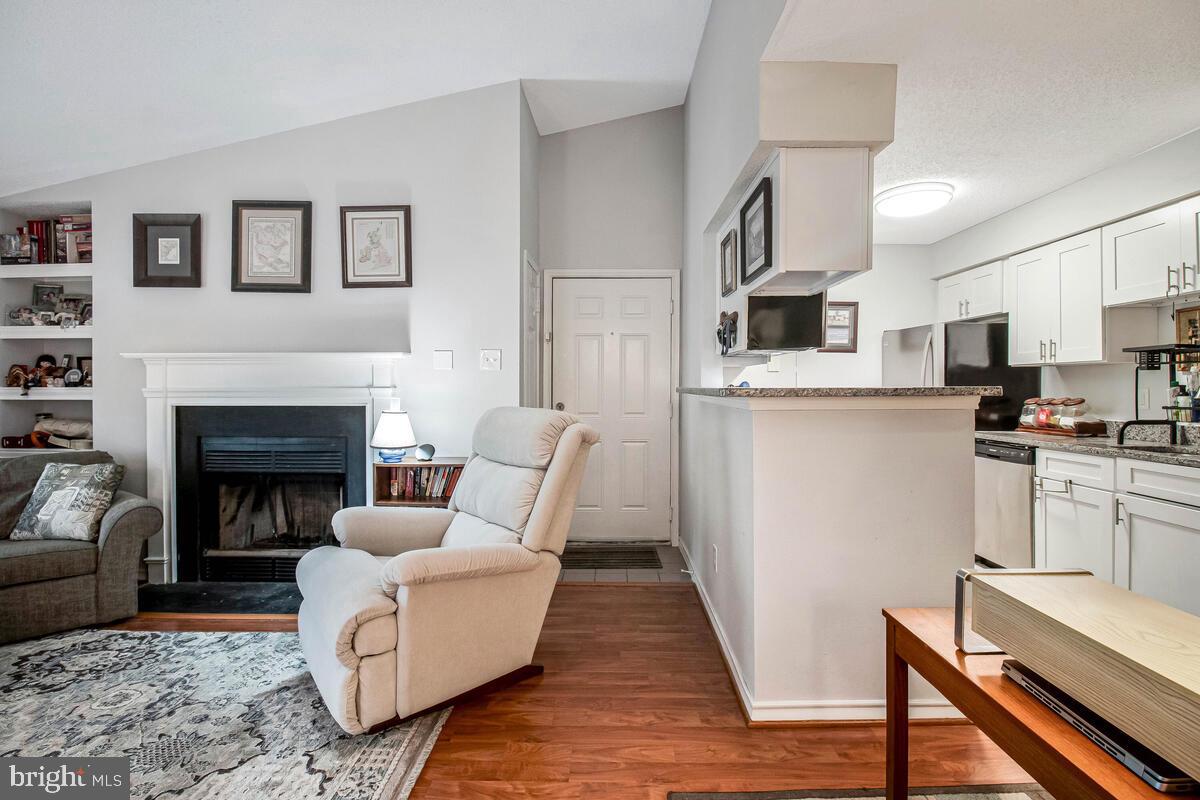 1515 LINCOLN WAY #304B, MCLEAN, Virginia 22102, 1 Bedroom Bedrooms, 5 Rooms Rooms,1 BathroomBathrooms,Residential,For sale,1515 LINCOLN WAY #304B,VAFX2250450 MLS # VAFX2250450