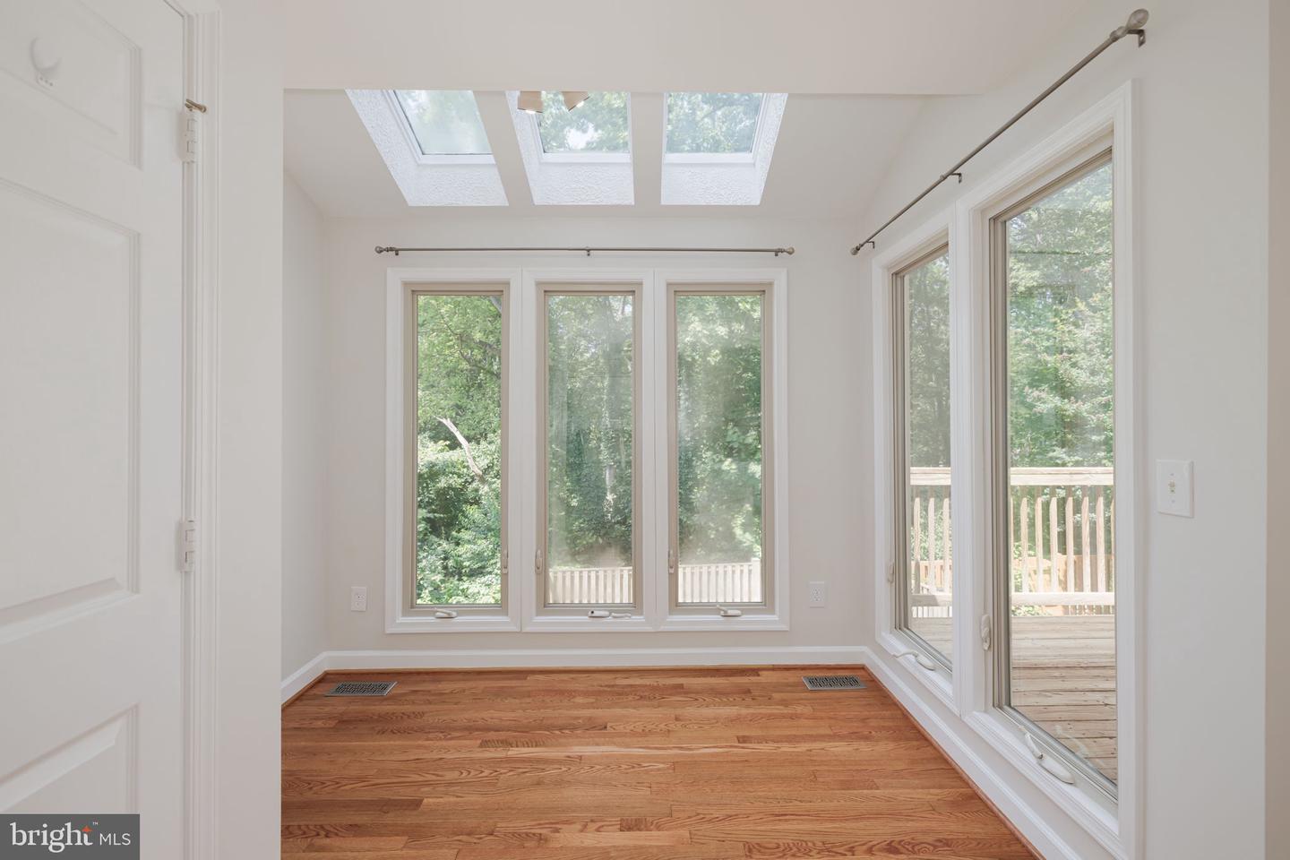 6110 JOUST LN, ALEXANDRIA, Virginia 22315, 3 Bedrooms Bedrooms, ,3 BathroomsBathrooms,Residential,For sale,6110 JOUST LN,VAFX2250466 MLS # VAFX2250466