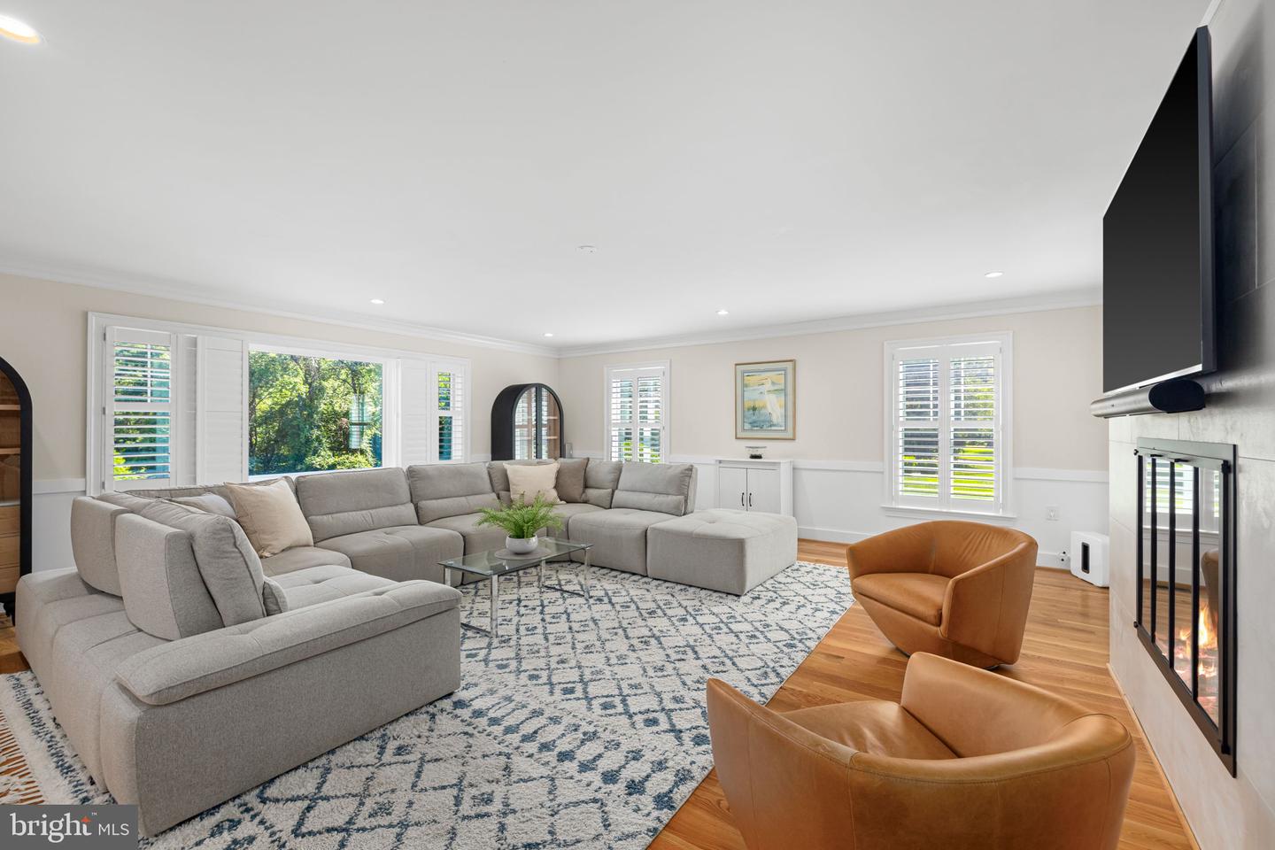 933 WOBURN CT, MCLEAN, Virginia 22102, 5 Bedrooms Bedrooms, ,6 BathroomsBathrooms,Residential,For sale,933 WOBURN CT,VAFX2250482 MLS # VAFX2250482