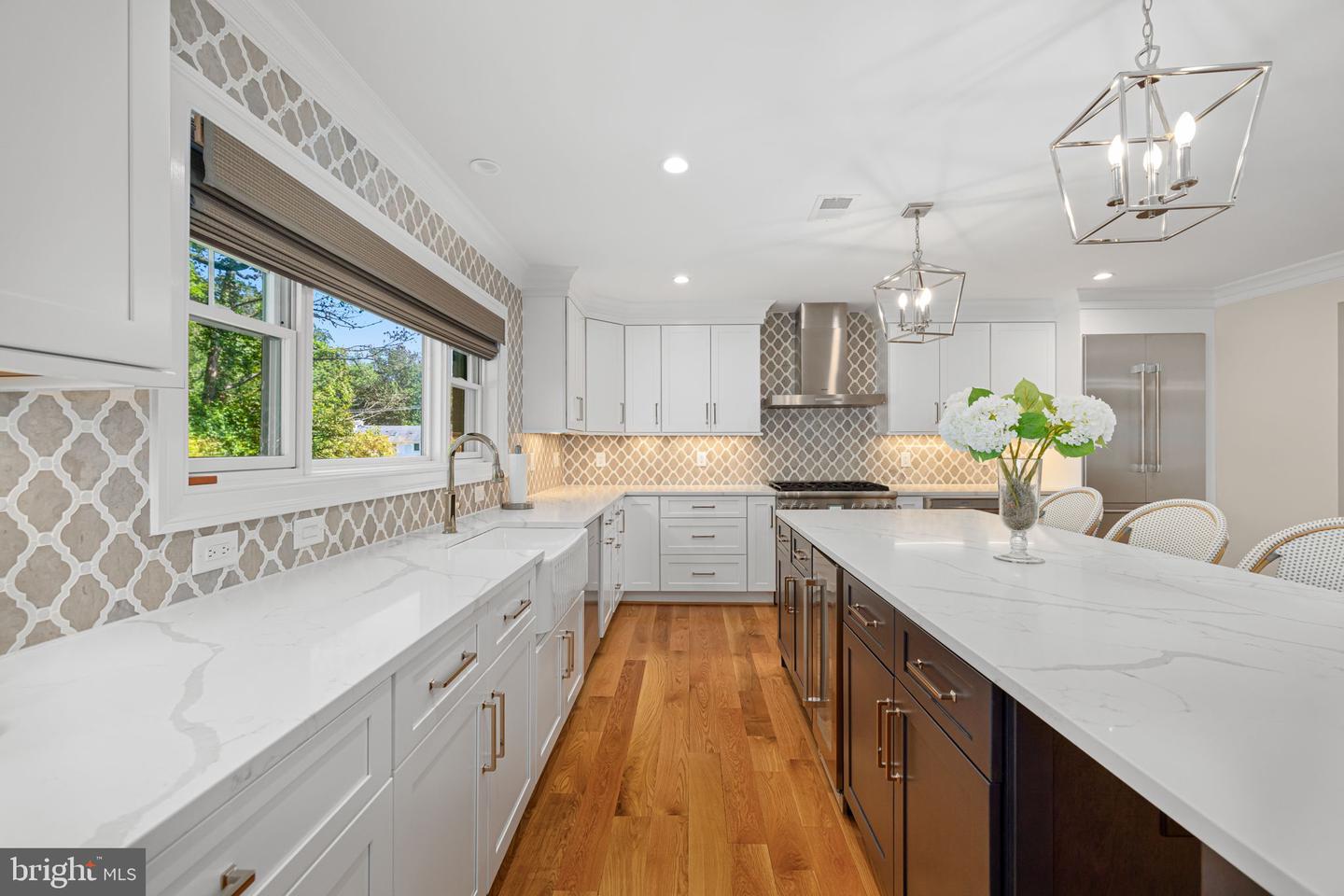 933 WOBURN CT, MCLEAN, Virginia 22102, 5 Bedrooms Bedrooms, ,6 BathroomsBathrooms,Residential,For sale,933 WOBURN CT,VAFX2250482 MLS # VAFX2250482