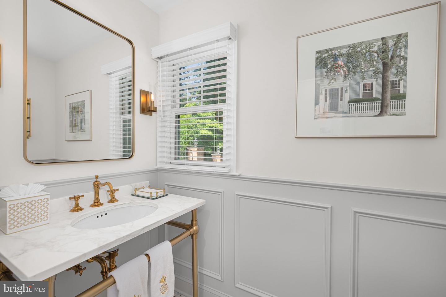 933 WOBURN CT, MCLEAN, Virginia 22102, 5 Bedrooms Bedrooms, ,6 BathroomsBathrooms,Residential,For sale,933 WOBURN CT,VAFX2250482 MLS # VAFX2250482