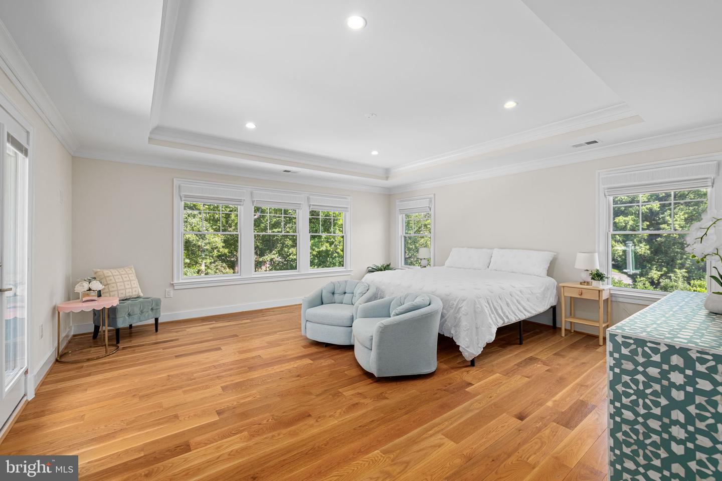933 WOBURN CT, MCLEAN, Virginia 22102, 5 Bedrooms Bedrooms, ,6 BathroomsBathrooms,Residential,For sale,933 WOBURN CT,VAFX2250482 MLS # VAFX2250482