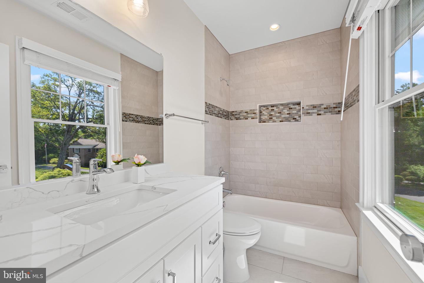 933 WOBURN CT, MCLEAN, Virginia 22102, 5 Bedrooms Bedrooms, ,6 BathroomsBathrooms,Residential,For sale,933 WOBURN CT,VAFX2250482 MLS # VAFX2250482
