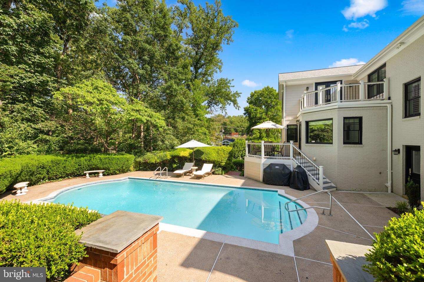 933 WOBURN CT, MCLEAN, Virginia 22102, 5 Bedrooms Bedrooms, ,6 BathroomsBathrooms,Residential,For sale,933 WOBURN CT,VAFX2250482 MLS # VAFX2250482