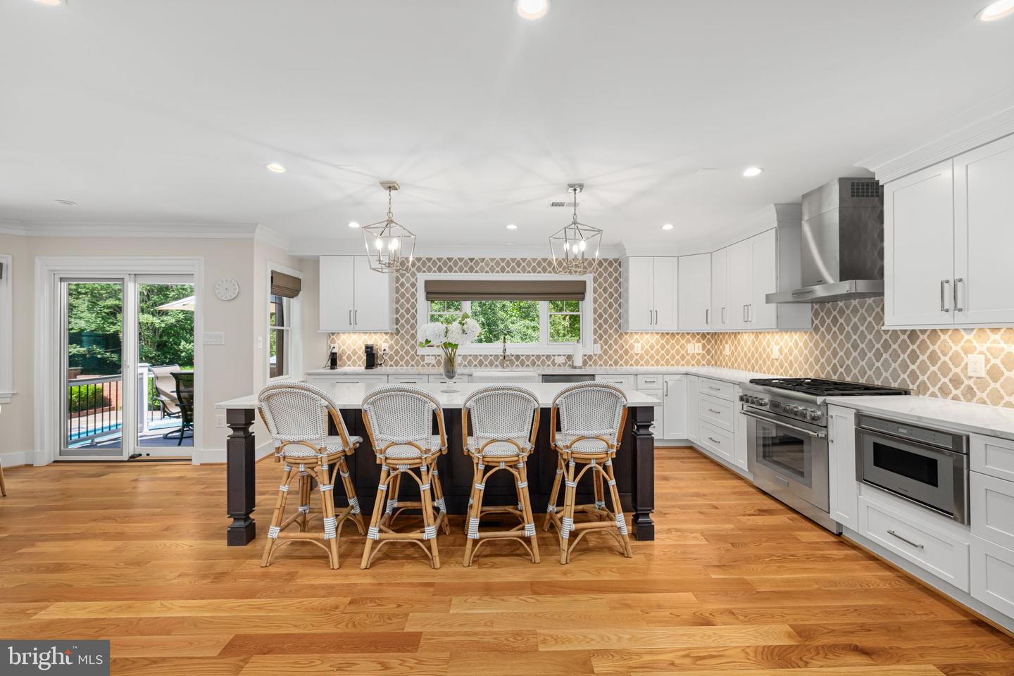 933 WOBURN CT, MCLEAN, Virginia 22102, 5 Bedrooms Bedrooms, ,6 BathroomsBathrooms,Residential,For sale,933 WOBURN CT,VAFX2250482 MLS # VAFX2250482