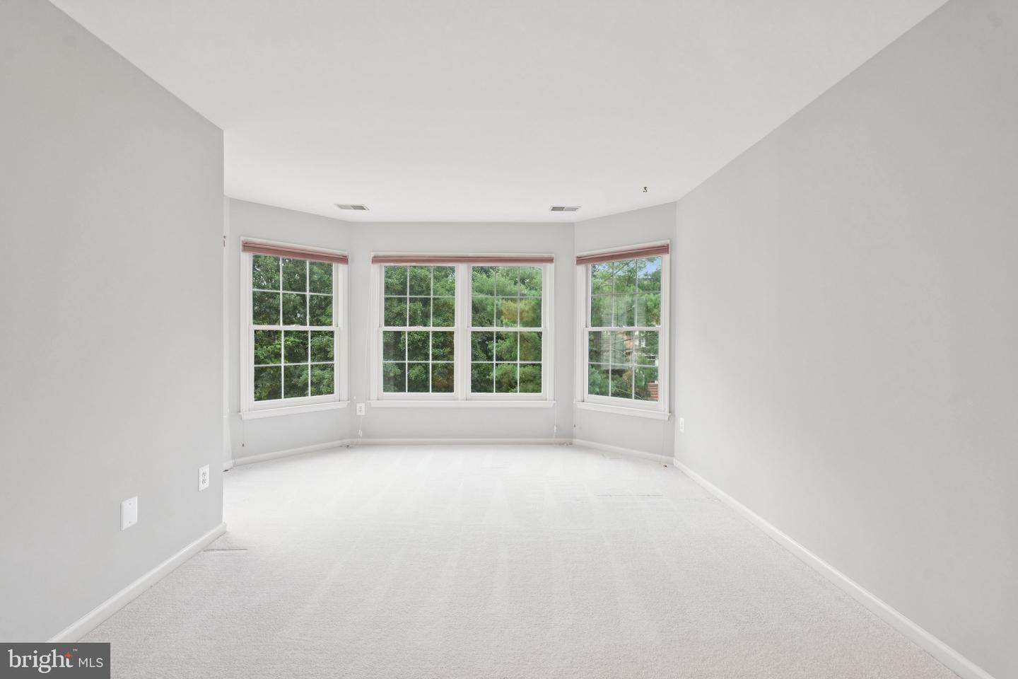 12213 WINDSOR HALL WAY, HERNDON, Virginia 20170, 4 Bedrooms Bedrooms, ,4 BathroomsBathrooms,Residential,For sale,12213 WINDSOR HALL WAY,VAFX2250534 MLS # VAFX2250534