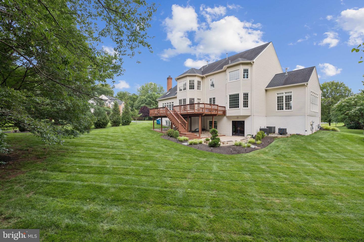 12213 WINDSOR HALL WAY, HERNDON, Virginia 20170, 4 Bedrooms Bedrooms, ,4 BathroomsBathrooms,Residential,For sale,12213 WINDSOR HALL WAY,VAFX2250534 MLS # VAFX2250534