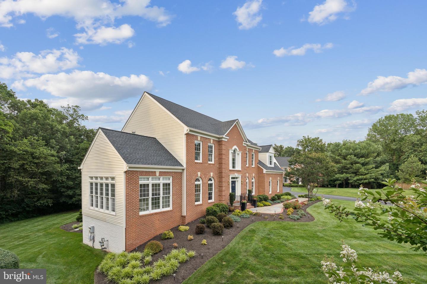 12213 WINDSOR HALL WAY, HERNDON, Virginia 20170, 4 Bedrooms Bedrooms, ,4 BathroomsBathrooms,Residential,For sale,12213 WINDSOR HALL WAY,VAFX2250534 MLS # VAFX2250534