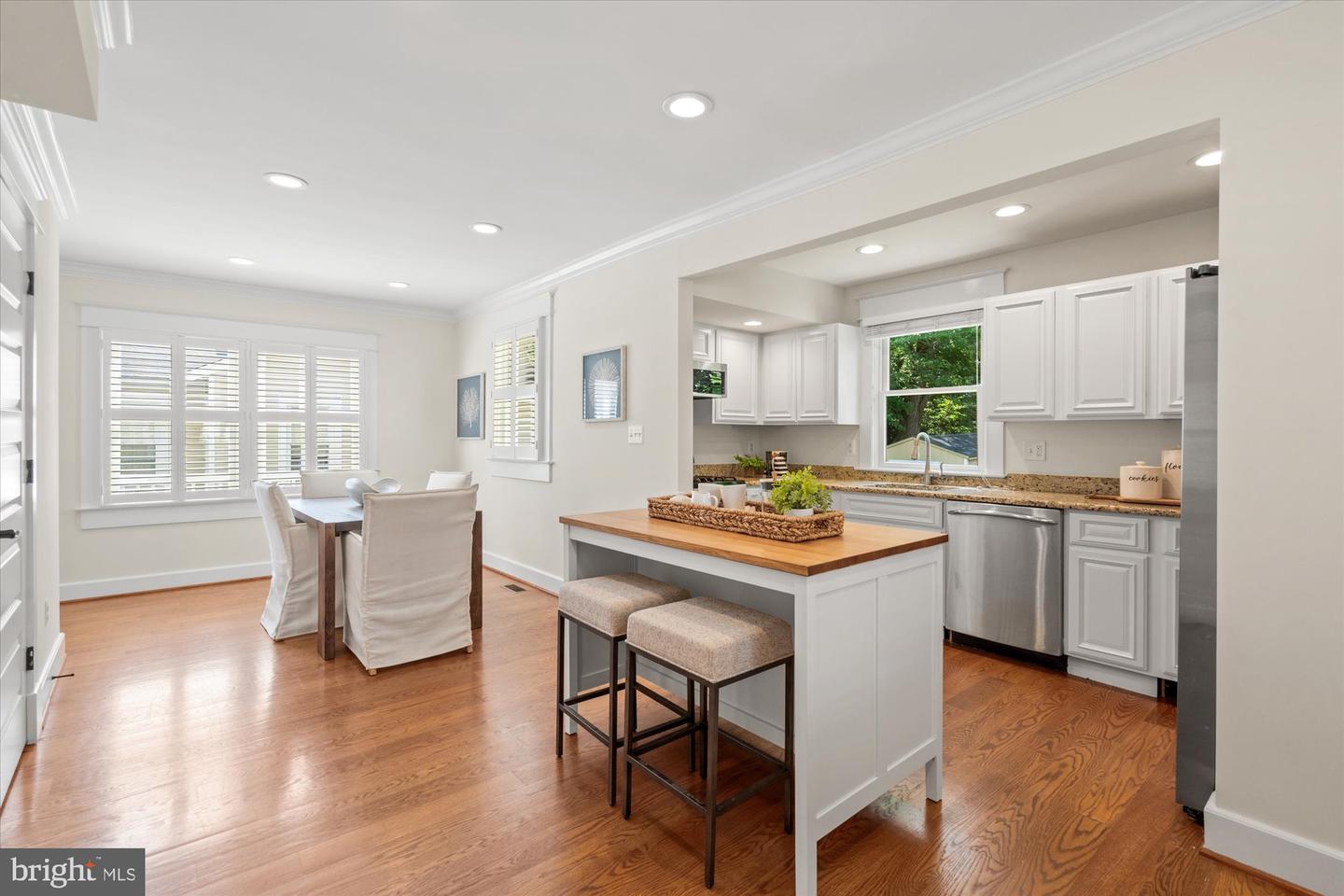 323 CLIFFORD AVE, ALEXANDRIA, Virginia 22305, 3 Bedrooms Bedrooms, ,3 BathroomsBathrooms,Residential,For sale,323 CLIFFORD AVE,VAAX2046912 MLS # VAAX2046912