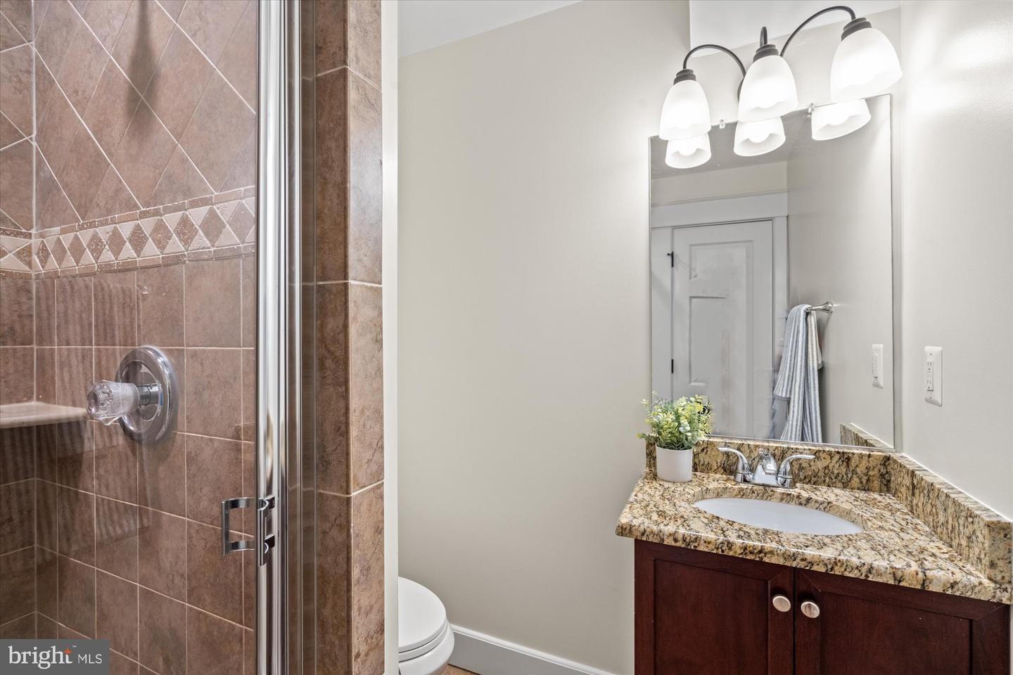 323 CLIFFORD AVE, ALEXANDRIA, Virginia 22305, 3 Bedrooms Bedrooms, ,3 BathroomsBathrooms,Residential,For sale,323 CLIFFORD AVE,VAAX2046912 MLS # VAAX2046912