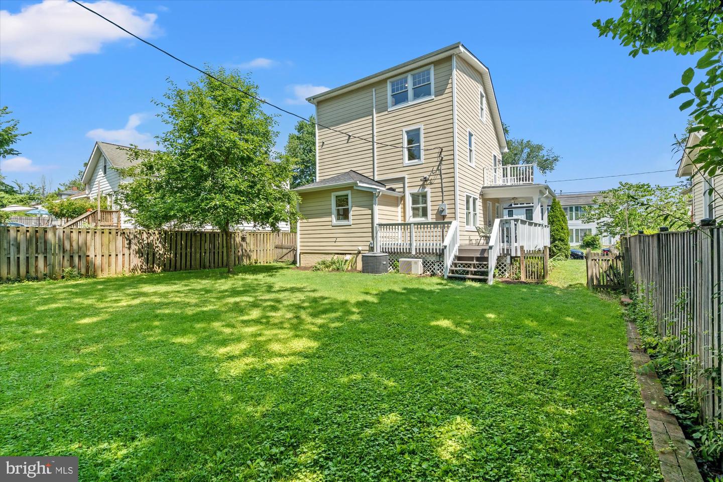 323 CLIFFORD AVE, ALEXANDRIA, Virginia 22305, 3 Bedrooms Bedrooms, ,3 BathroomsBathrooms,Residential,For sale,323 CLIFFORD AVE,VAAX2046912 MLS # VAAX2046912