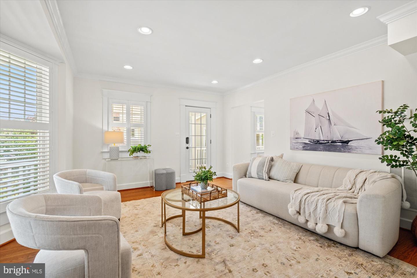 323 CLIFFORD AVE, ALEXANDRIA, Virginia 22305, 3 Bedrooms Bedrooms, ,3 BathroomsBathrooms,Residential,For sale,323 CLIFFORD AVE,VAAX2046912 MLS # VAAX2046912
