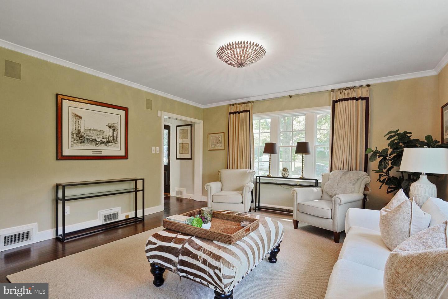 5053 SEDGWICK ST NW, WASHINGTON, District Of Columbia 20016, 5 Bedrooms Bedrooms, ,4 BathroomsBathrooms,Residential,For sale,5053 SEDGWICK ST NW,DCDC2207700 MLS # DCDC2207700