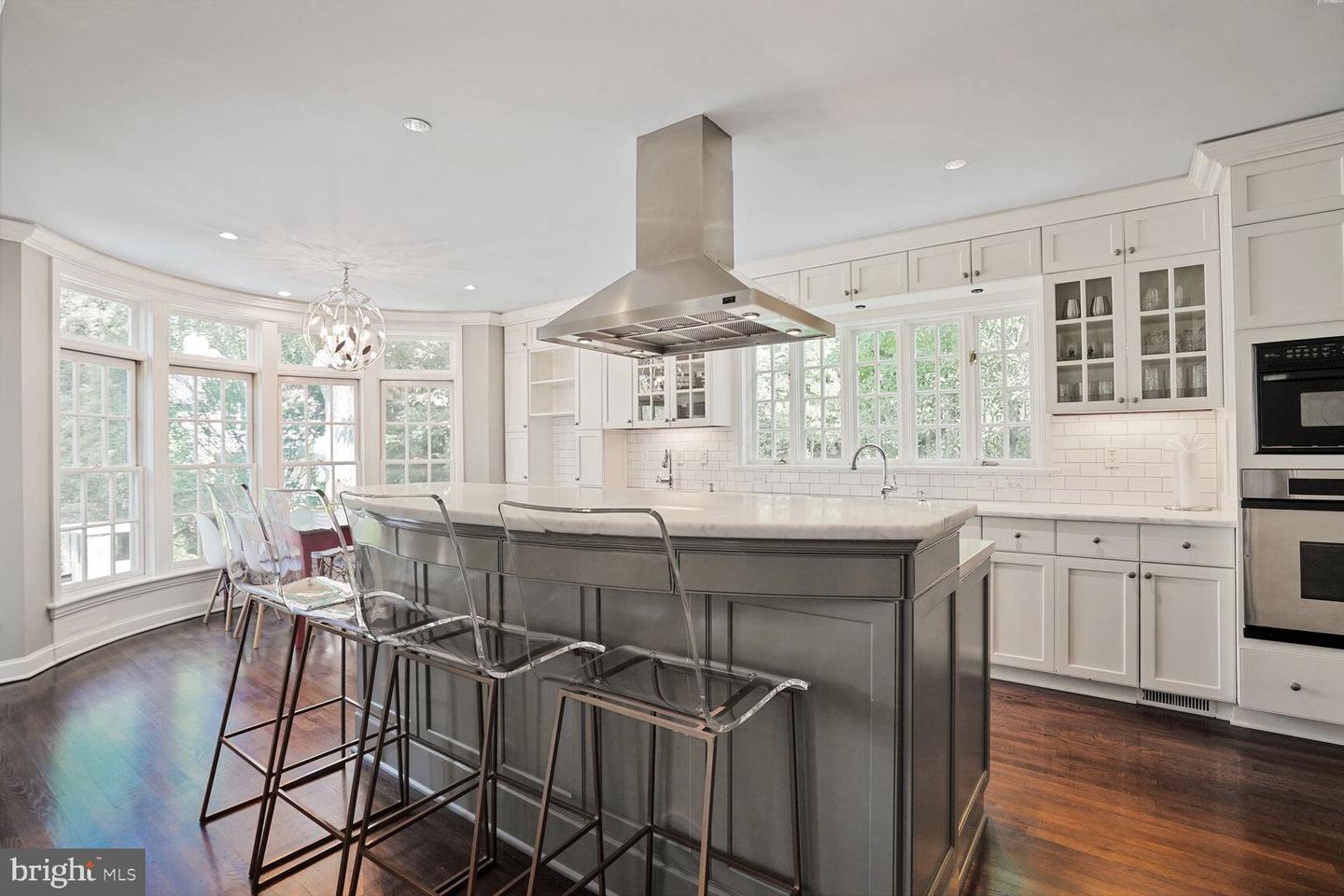 5053 SEDGWICK ST NW, WASHINGTON, District Of Columbia 20016, 5 Bedrooms Bedrooms, ,4 BathroomsBathrooms,Residential,For sale,5053 SEDGWICK ST NW,DCDC2207700 MLS # DCDC2207700