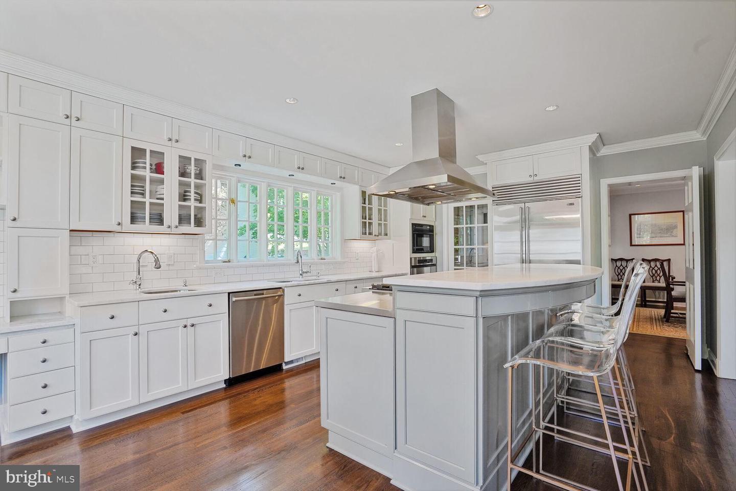5053 SEDGWICK ST NW, WASHINGTON, District Of Columbia 20016, 5 Bedrooms Bedrooms, ,4 BathroomsBathrooms,Residential,For sale,5053 SEDGWICK ST NW,DCDC2207700 MLS # DCDC2207700