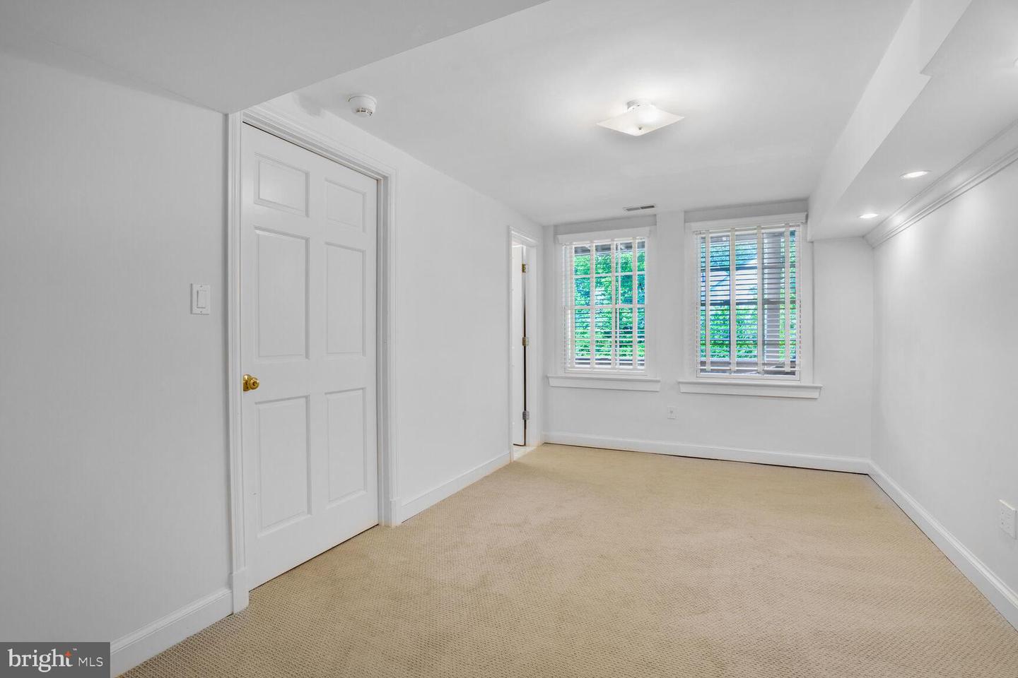 5053 SEDGWICK ST NW, WASHINGTON, District Of Columbia 20016, 5 Bedrooms Bedrooms, ,4 BathroomsBathrooms,Residential,For sale,5053 SEDGWICK ST NW,DCDC2207700 MLS # DCDC2207700